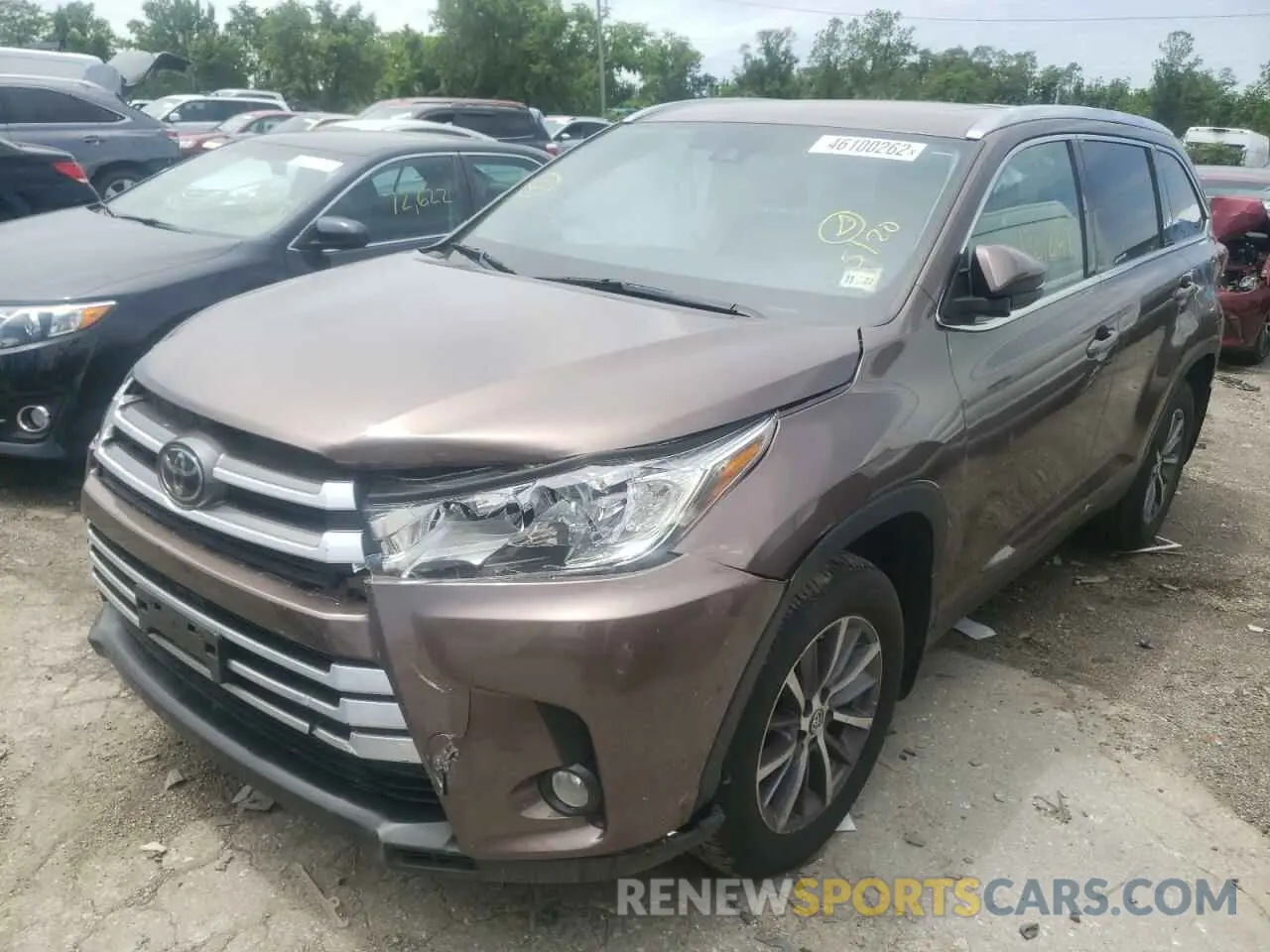 2 Photograph of a damaged car 5TDJZRFH1KS951917 TOYOTA HIGHLANDER 2019
