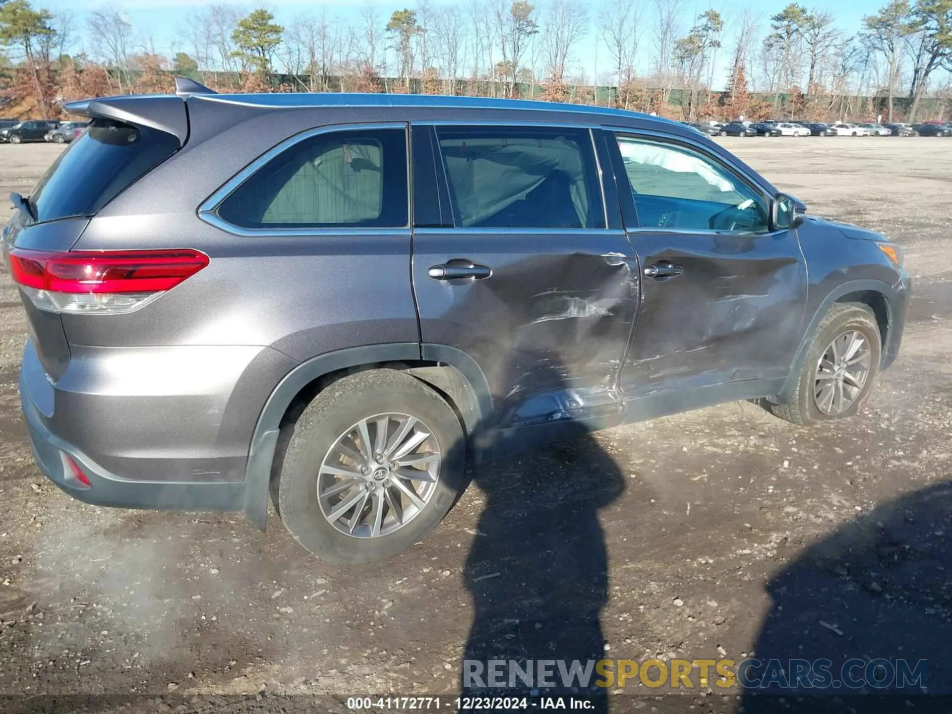 4 Фотография поврежденного автомобиля 5TDJZRFH1KS952498 TOYOTA HIGHLANDER 2019