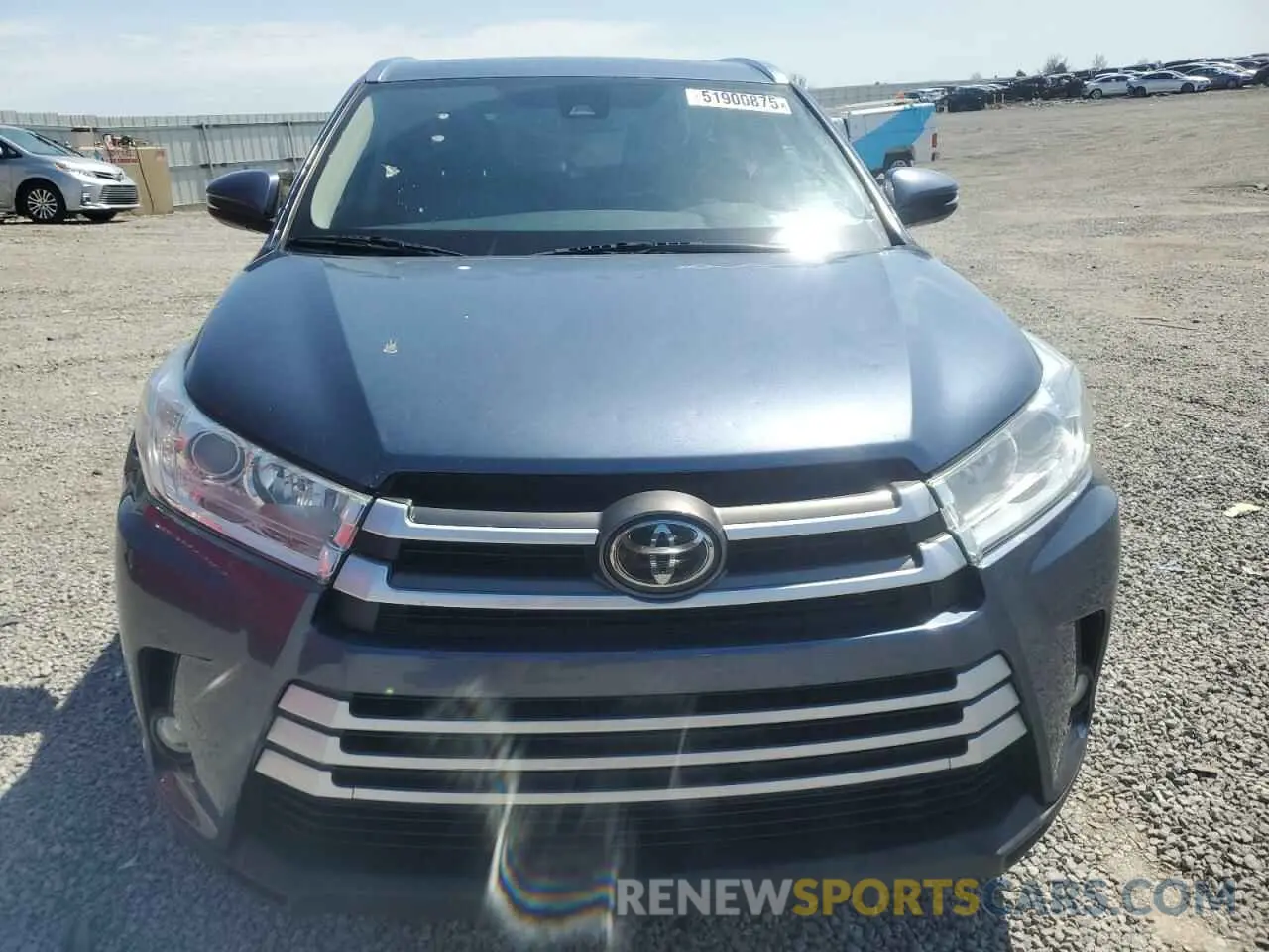 5 Photograph of a damaged car 5TDJZRFH1KS991950 TOYOTA HIGHLANDER 2019