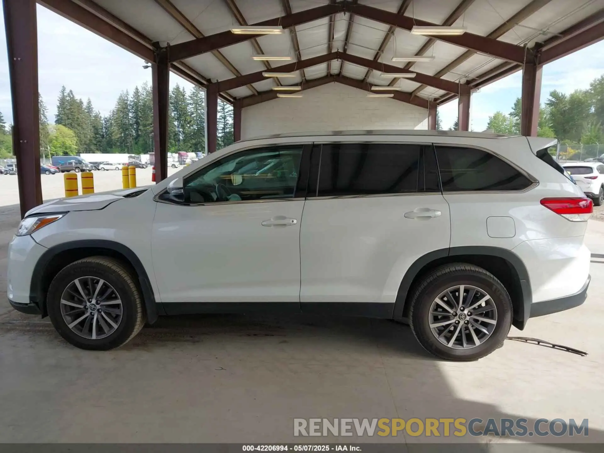 14 Фотография поврежденного автомобиля 5TDJZRFH2KS588298 TOYOTA HIGHLANDER 2019