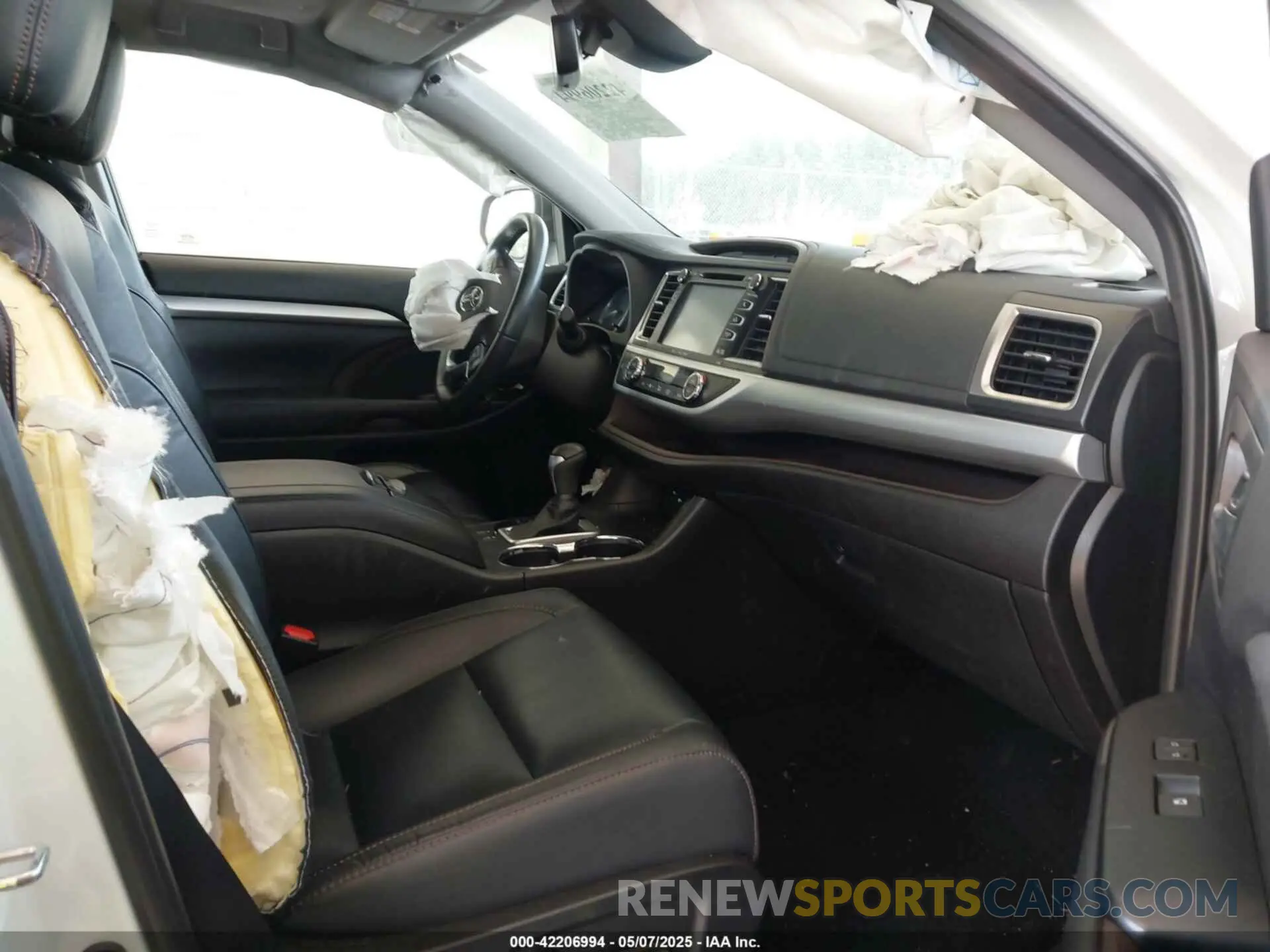 5 Фотография поврежденного автомобиля 5TDJZRFH2KS588298 TOYOTA HIGHLANDER 2019