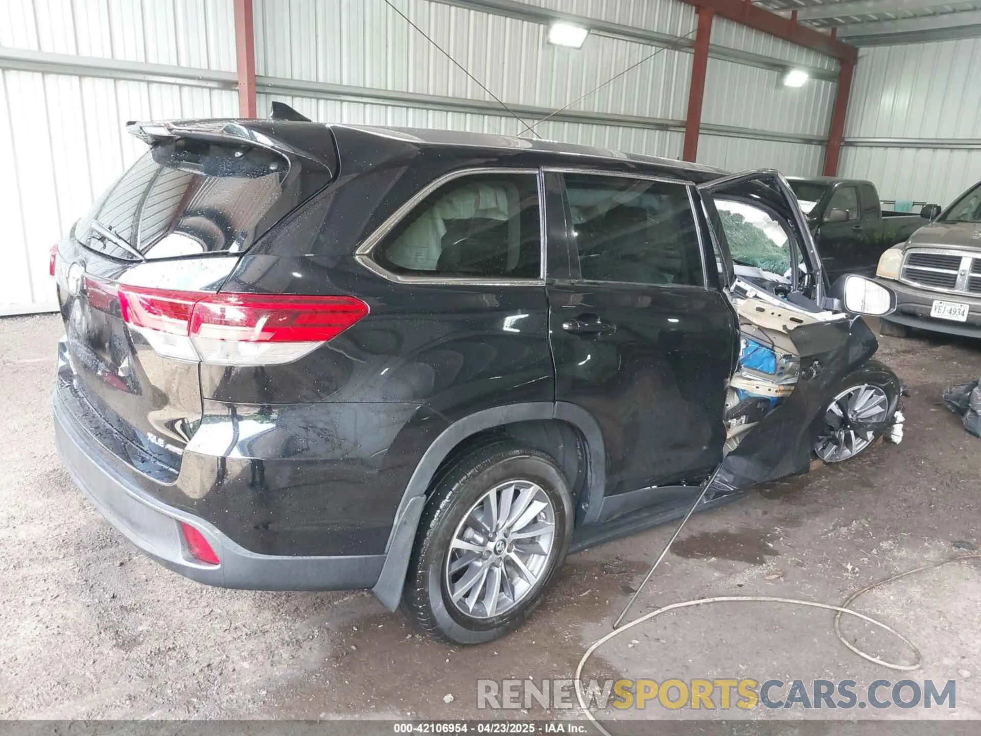 4 Фотография поврежденного автомобиля 5TDJZRFH2KS594988 TOYOTA HIGHLANDER 2019