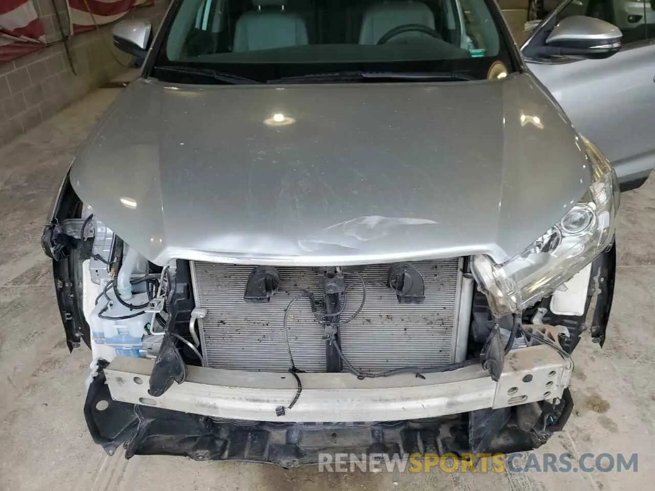 11 Фотография поврежденного автомобиля 5TDJZRFH2KS626709 TOYOTA HIGHLANDER 2019
