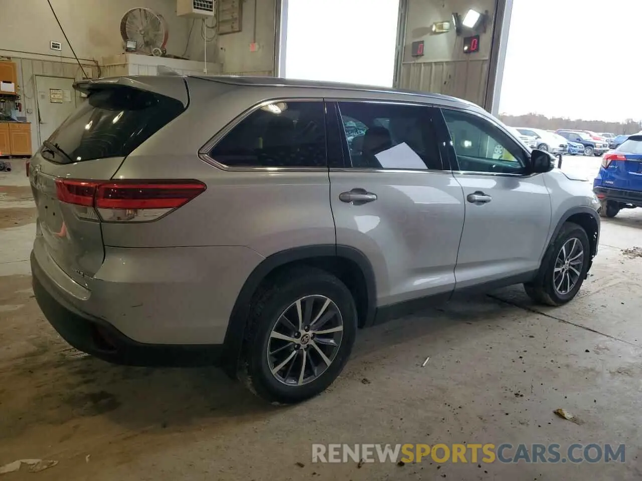 3 Фотография поврежденного автомобиля 5TDJZRFH2KS626709 TOYOTA HIGHLANDER 2019