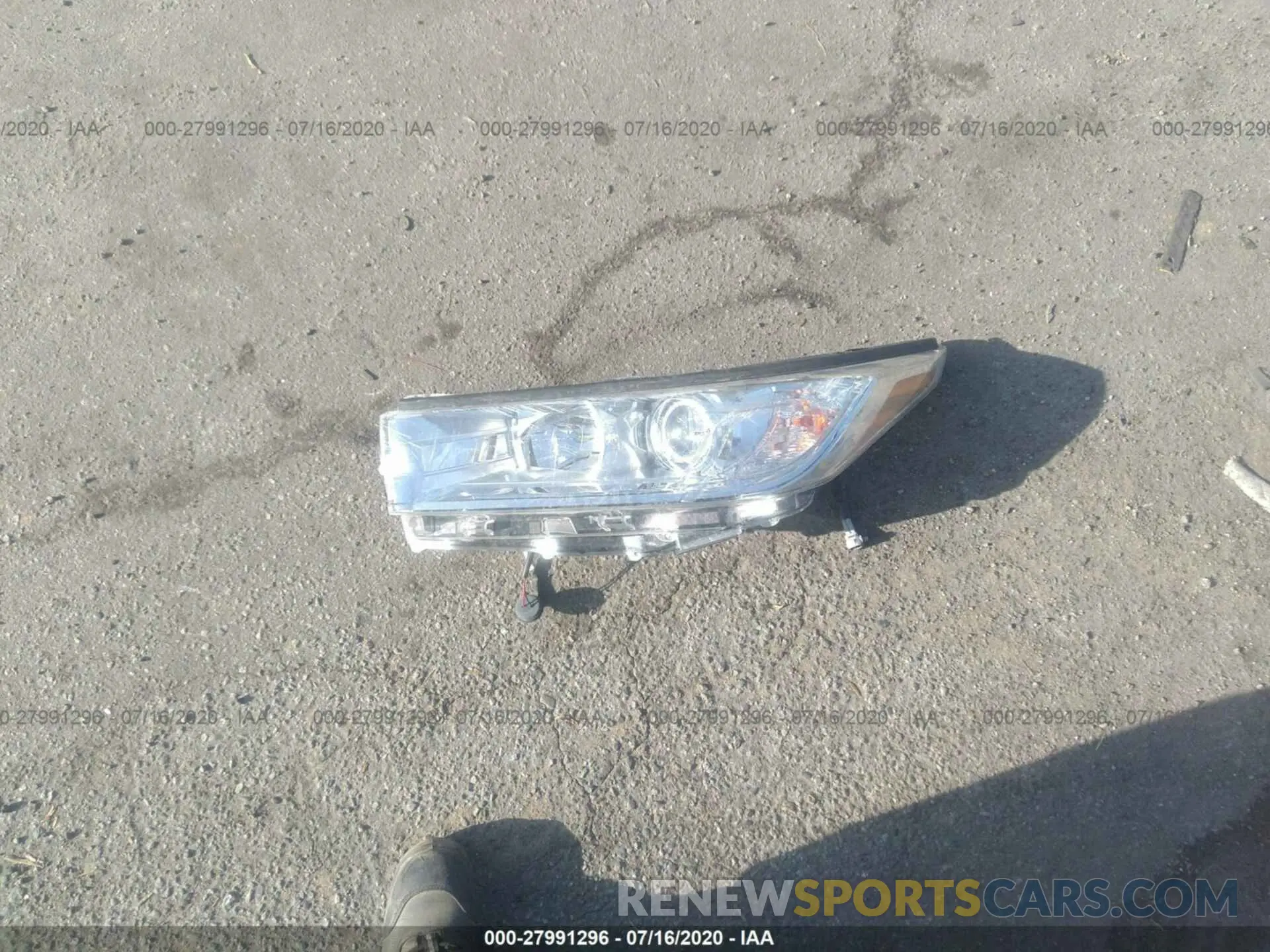 12 Фотография поврежденного автомобиля 5TDJZRFH2KS928629 TOYOTA HIGHLANDER 2019