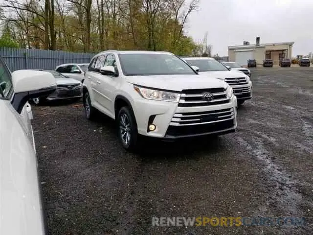1 Photograph of a damaged car 5TDJZRFH2KS933247 TOYOTA HIGHLANDER 2019