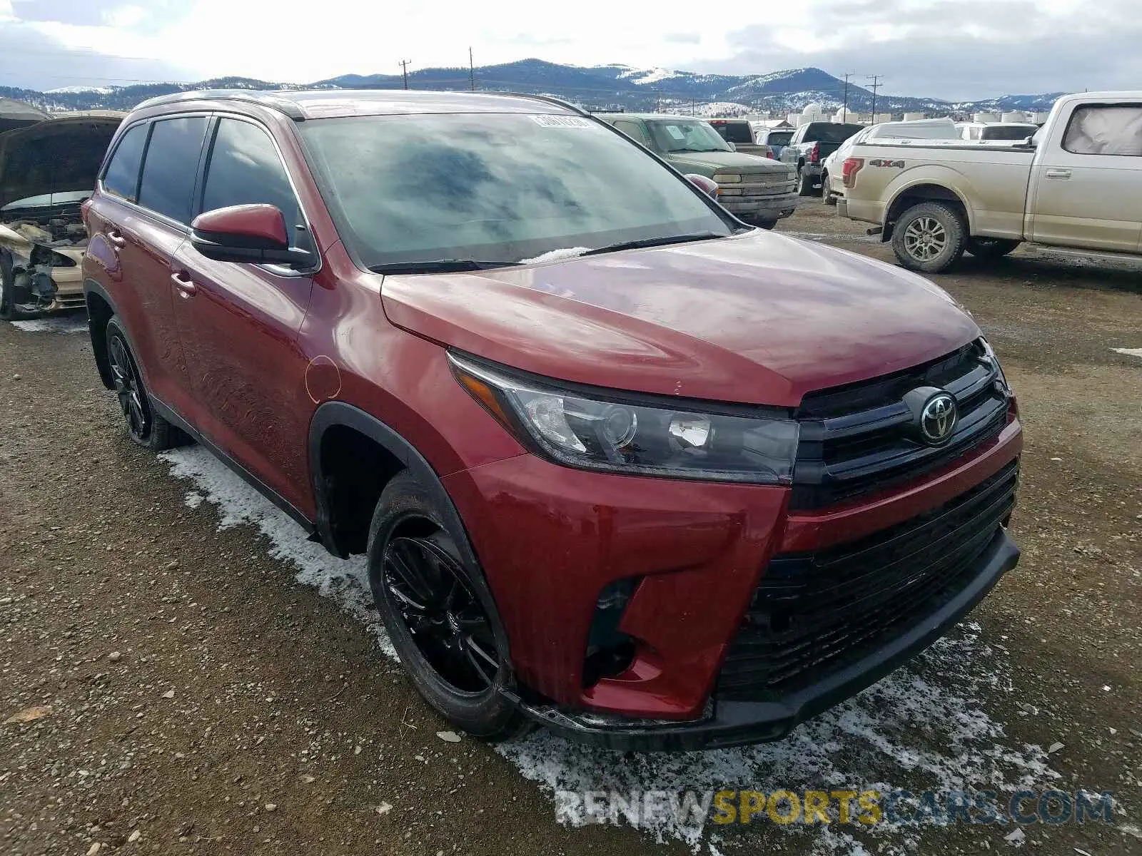 1 Фотография поврежденного автомобиля 5TDJZRFH3KS572532 TOYOTA HIGHLANDER 2019