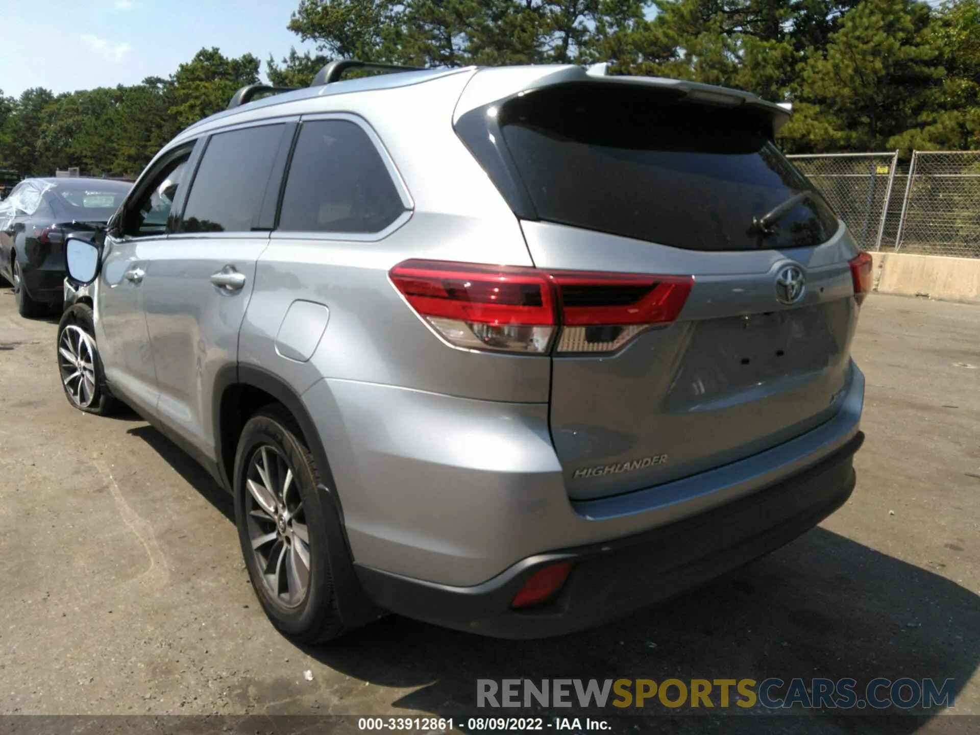 3 Фотография поврежденного автомобиля 5TDJZRFH3KS577990 TOYOTA HIGHLANDER 2019