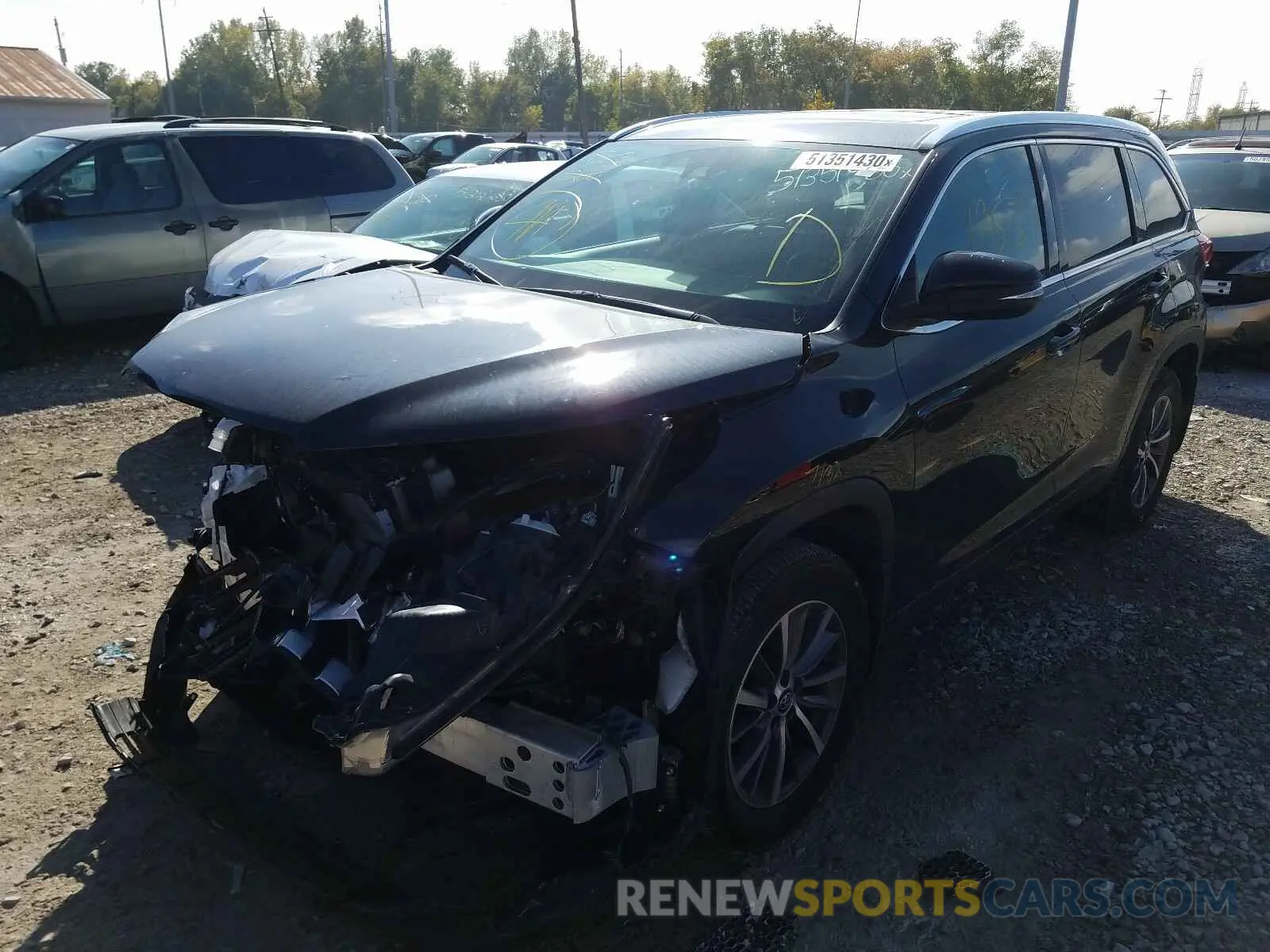 2 Фотография поврежденного автомобиля 5TDJZRFH3KS585572 TOYOTA HIGHLANDER 2019