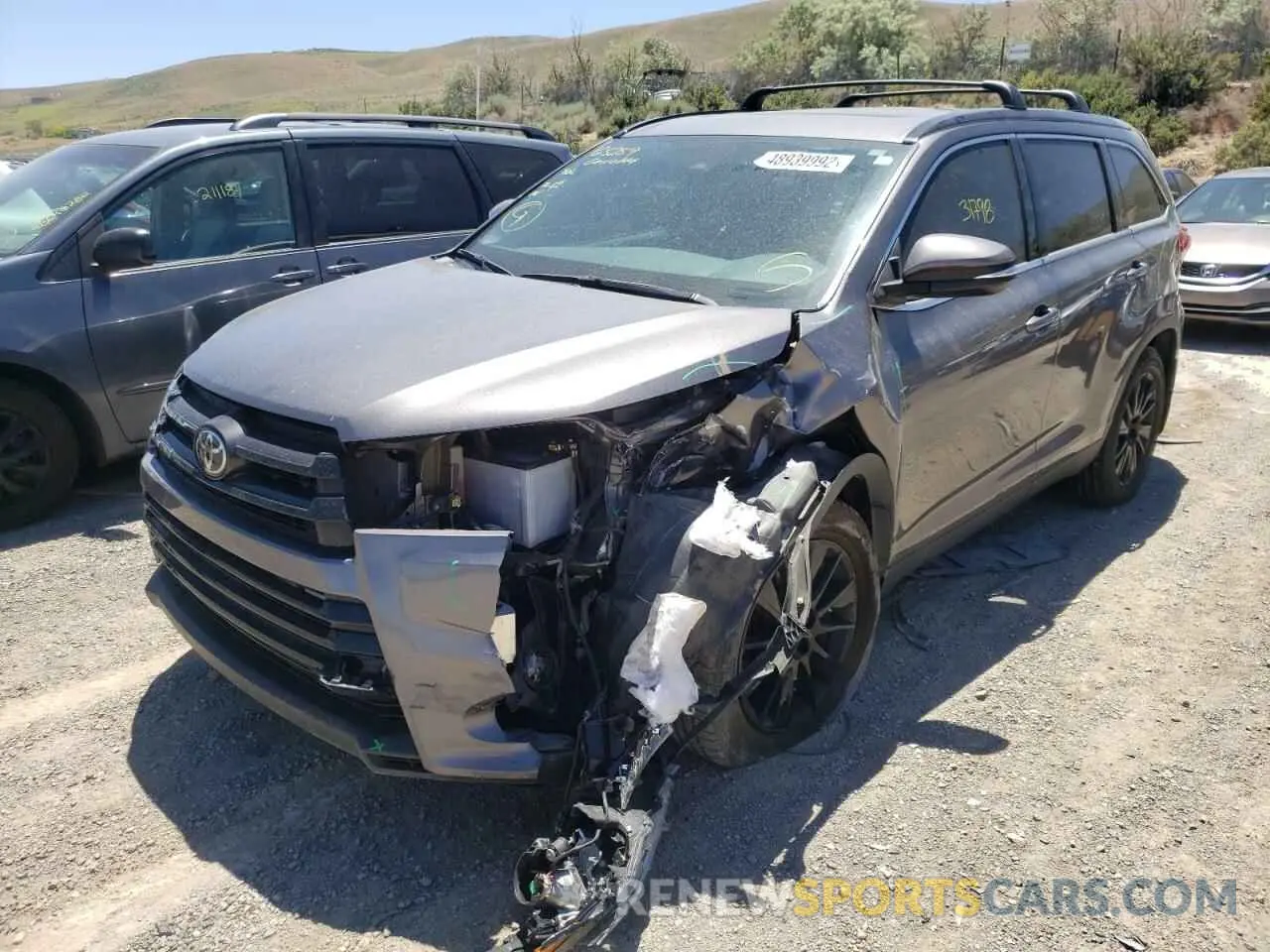 2 Photograph of a damaged car 5TDJZRFH3KS603147 TOYOTA HIGHLANDER 2019