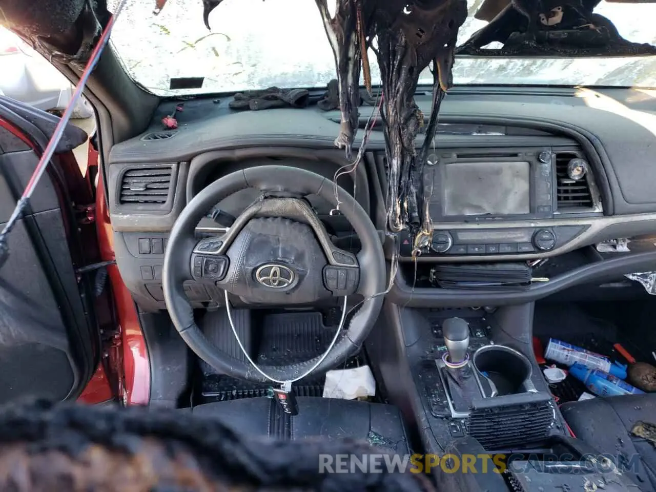 8 Фотография поврежденного автомобиля 5TDJZRFH3KS608512 TOYOTA HIGHLANDER 2019