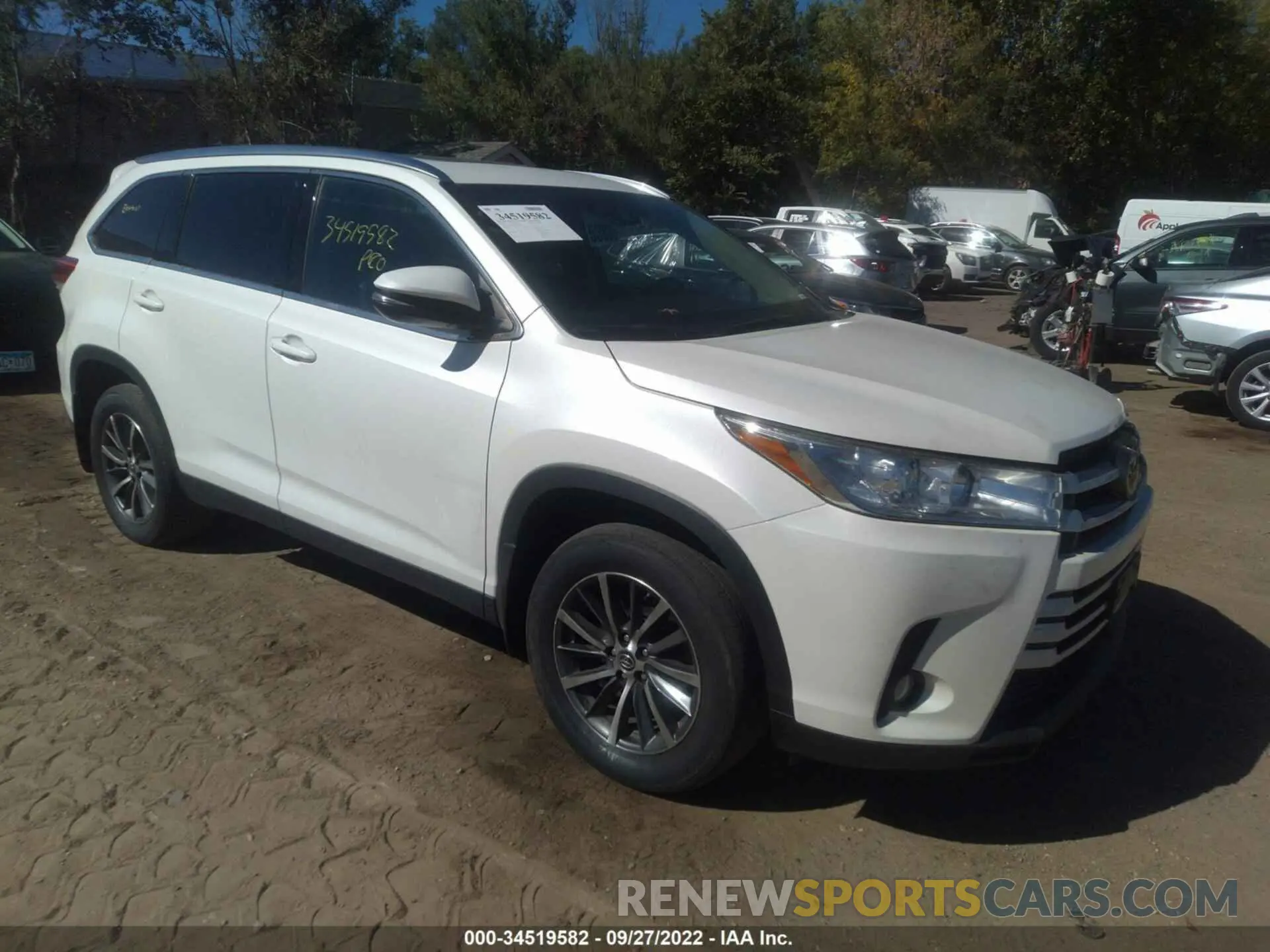 1 Фотография поврежденного автомобиля 5TDJZRFH3KS620076 TOYOTA HIGHLANDER 2019