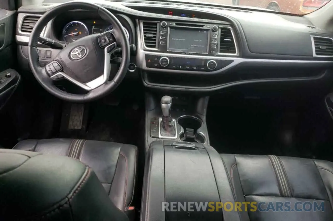 8 Photograph of a damaged car 5TDJZRFH3KS956469 TOYOTA HIGHLANDER 2019