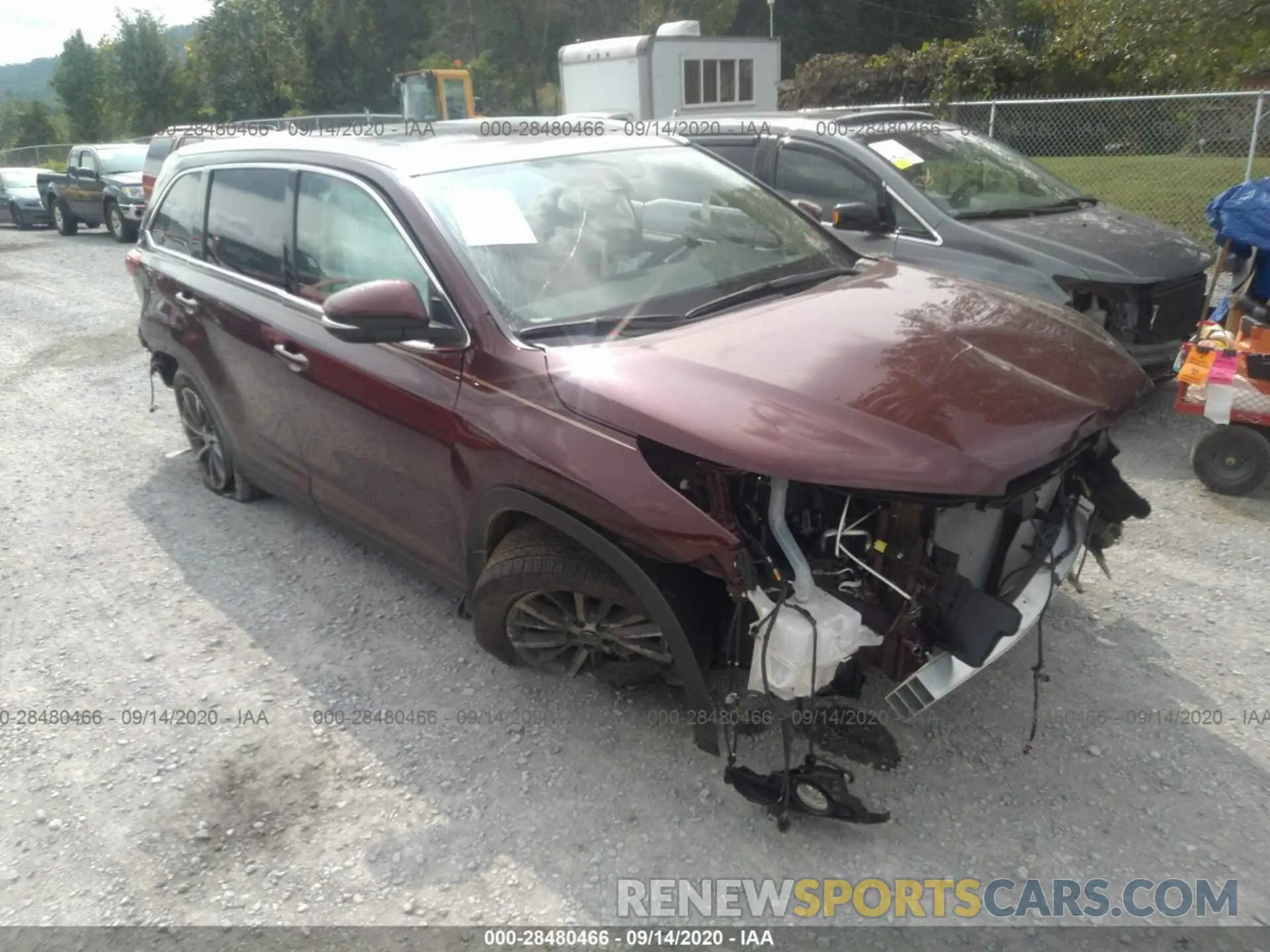 1 Photograph of a damaged car 5TDJZRFH3KS977273 TOYOTA HIGHLANDER 2019