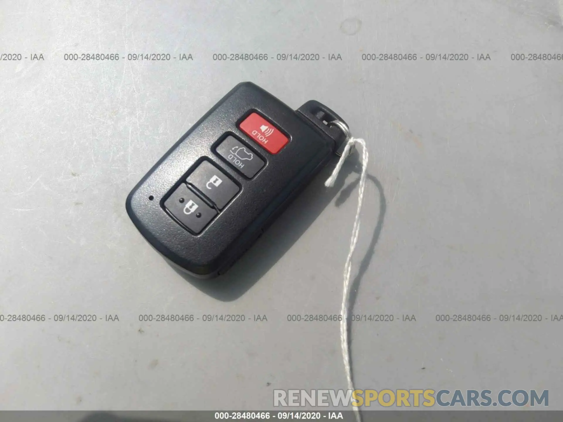 11 Photograph of a damaged car 5TDJZRFH3KS977273 TOYOTA HIGHLANDER 2019