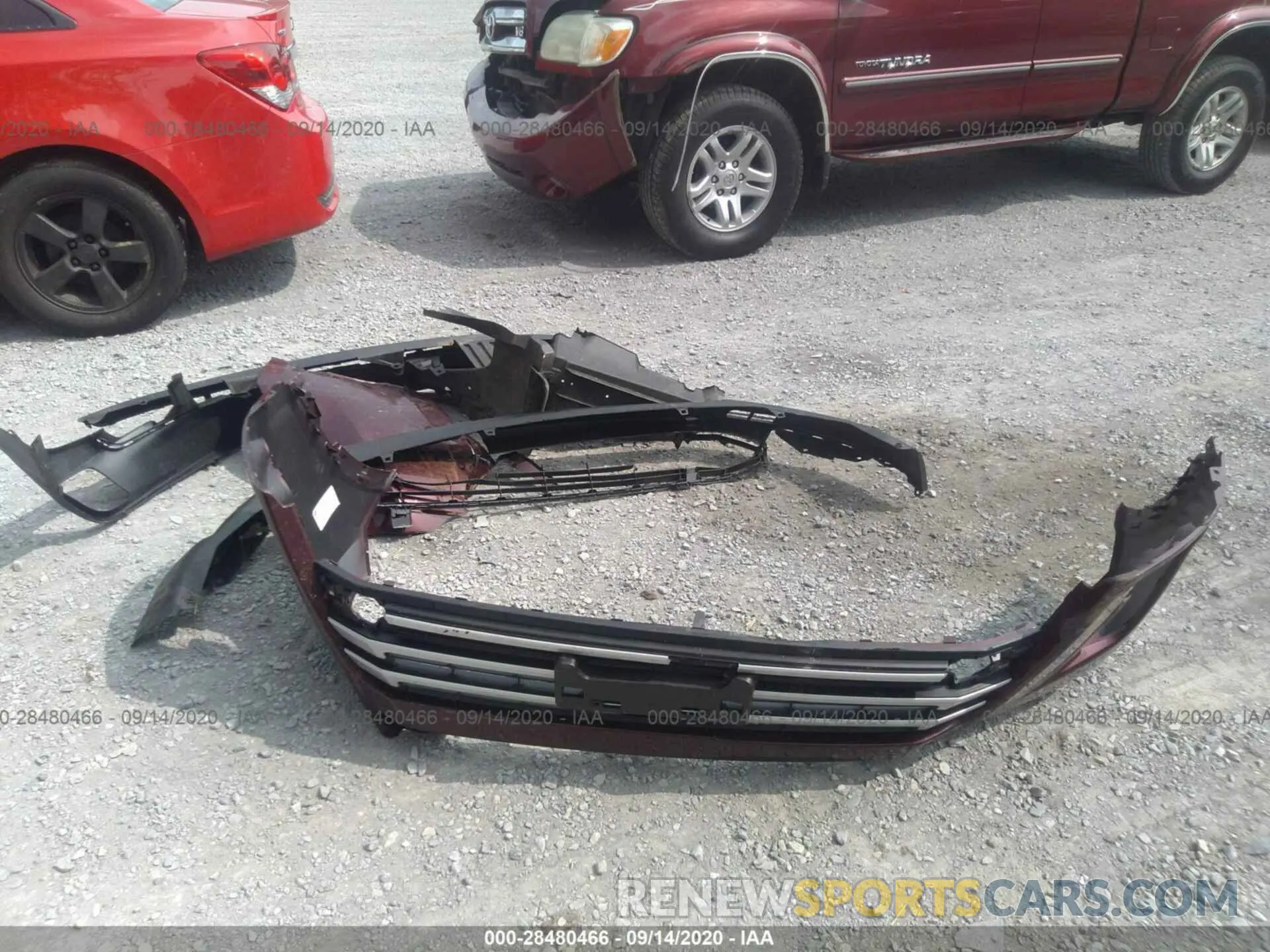 12 Photograph of a damaged car 5TDJZRFH3KS977273 TOYOTA HIGHLANDER 2019
