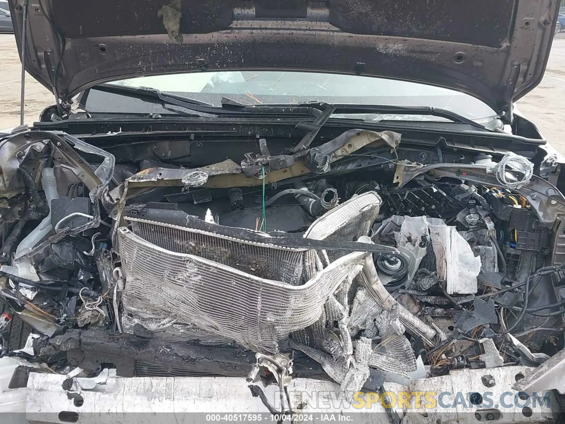 10 Photograph of a damaged car 5TDJZRFH4KS576816 TOYOTA HIGHLANDER 2019