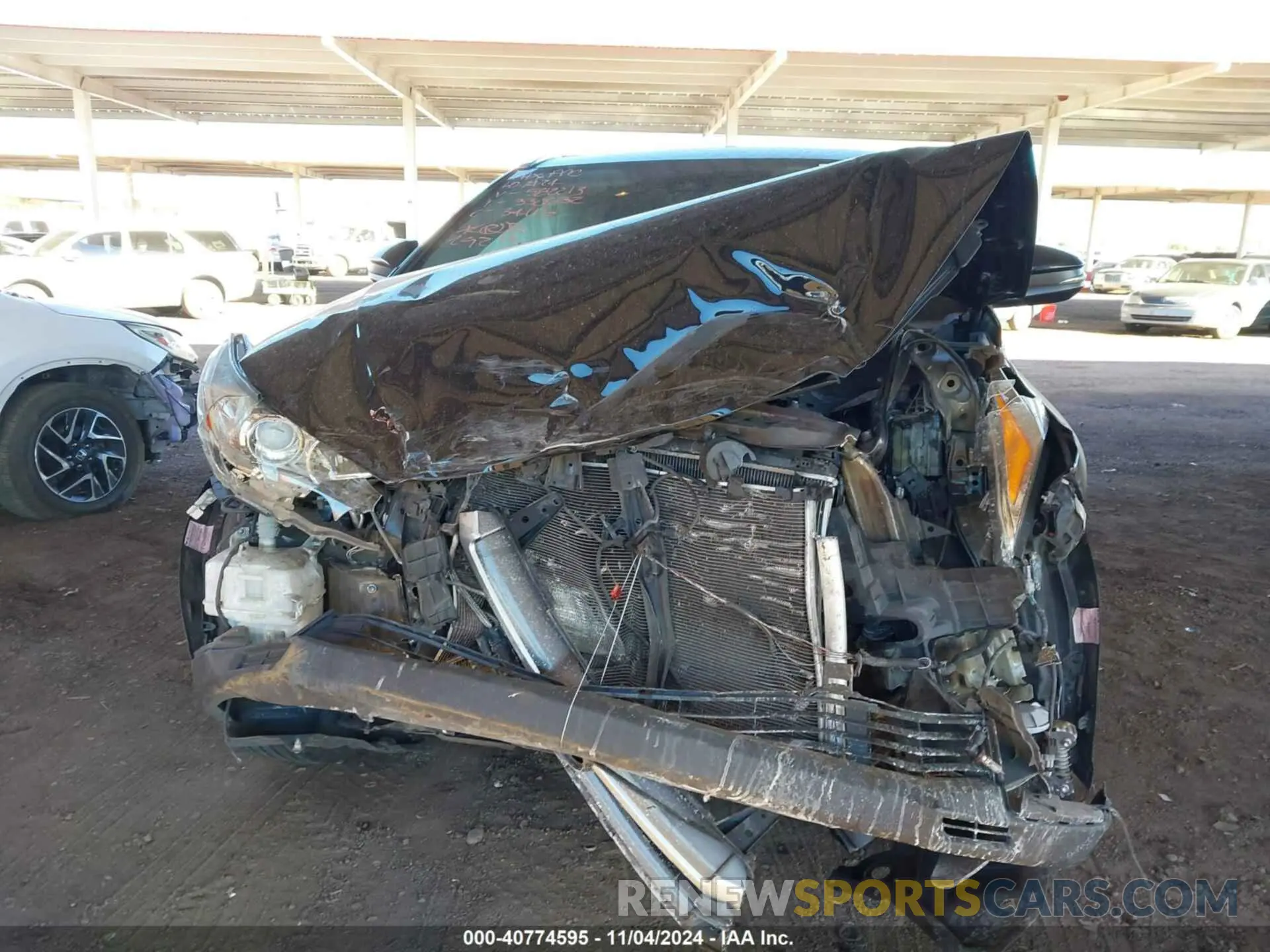 12 Photograph of a damaged car 5TDJZRFH4KS582213 TOYOTA HIGHLANDER 2019
