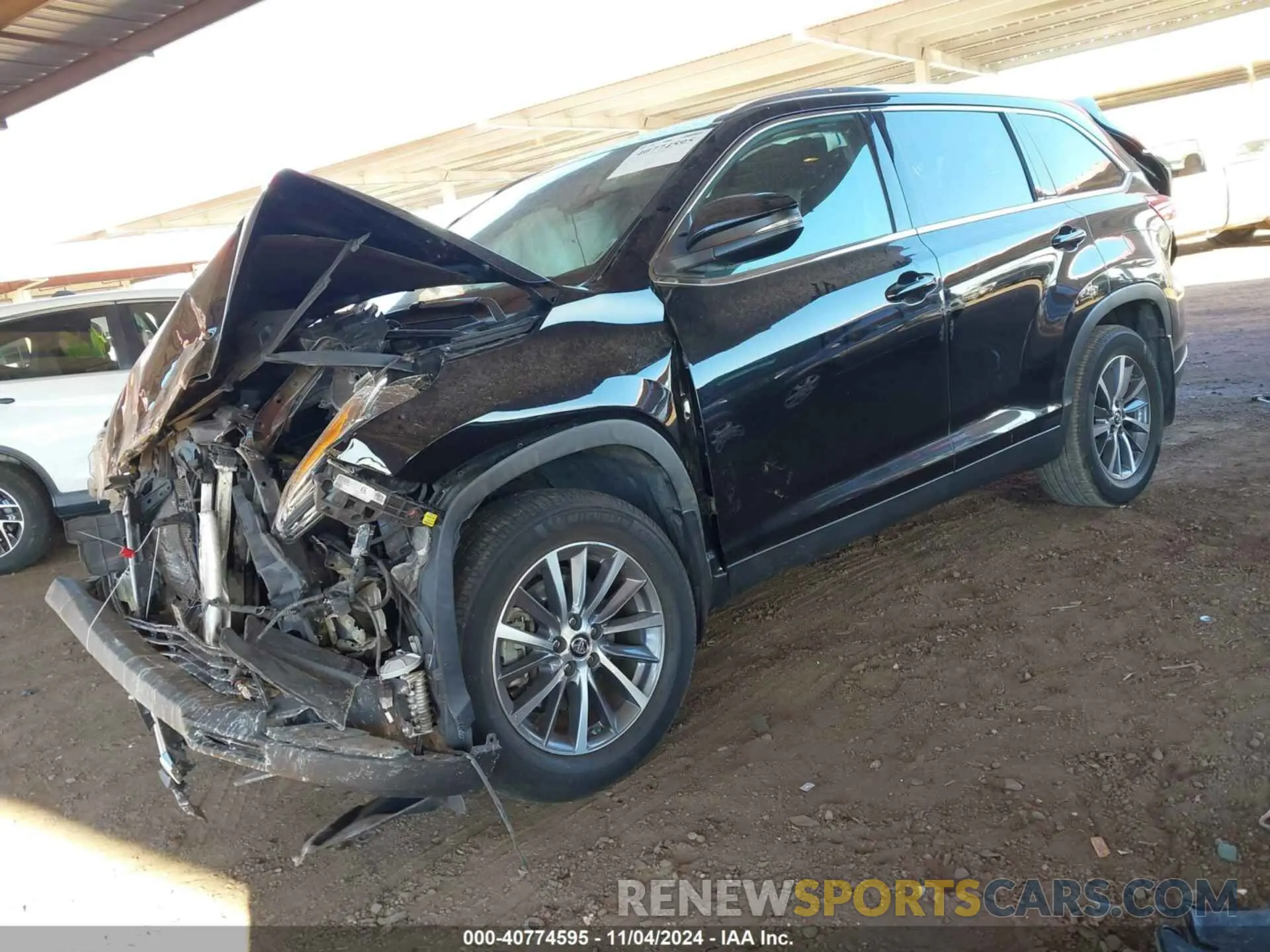 2 Photograph of a damaged car 5TDJZRFH4KS582213 TOYOTA HIGHLANDER 2019