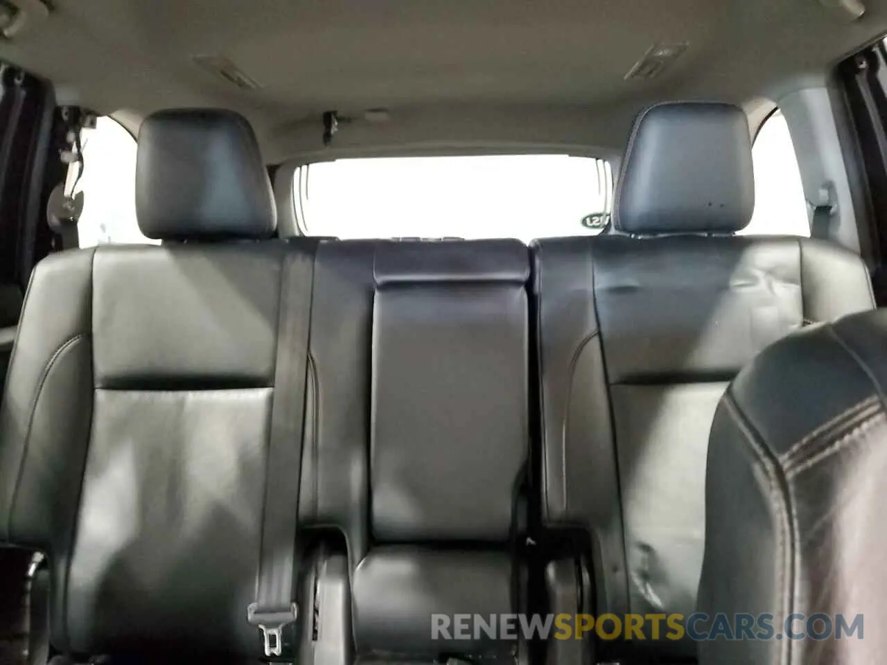 10 Фотография поврежденного автомобиля 5TDJZRFH4KS594992 TOYOTA HIGHLANDER 2019