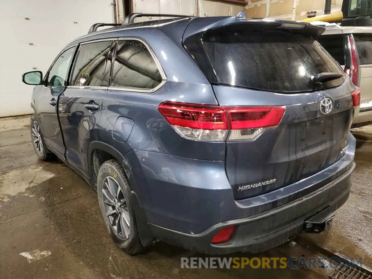 3 Фотография поврежденного автомобиля 5TDJZRFH4KS722874 TOYOTA HIGHLANDER 2019