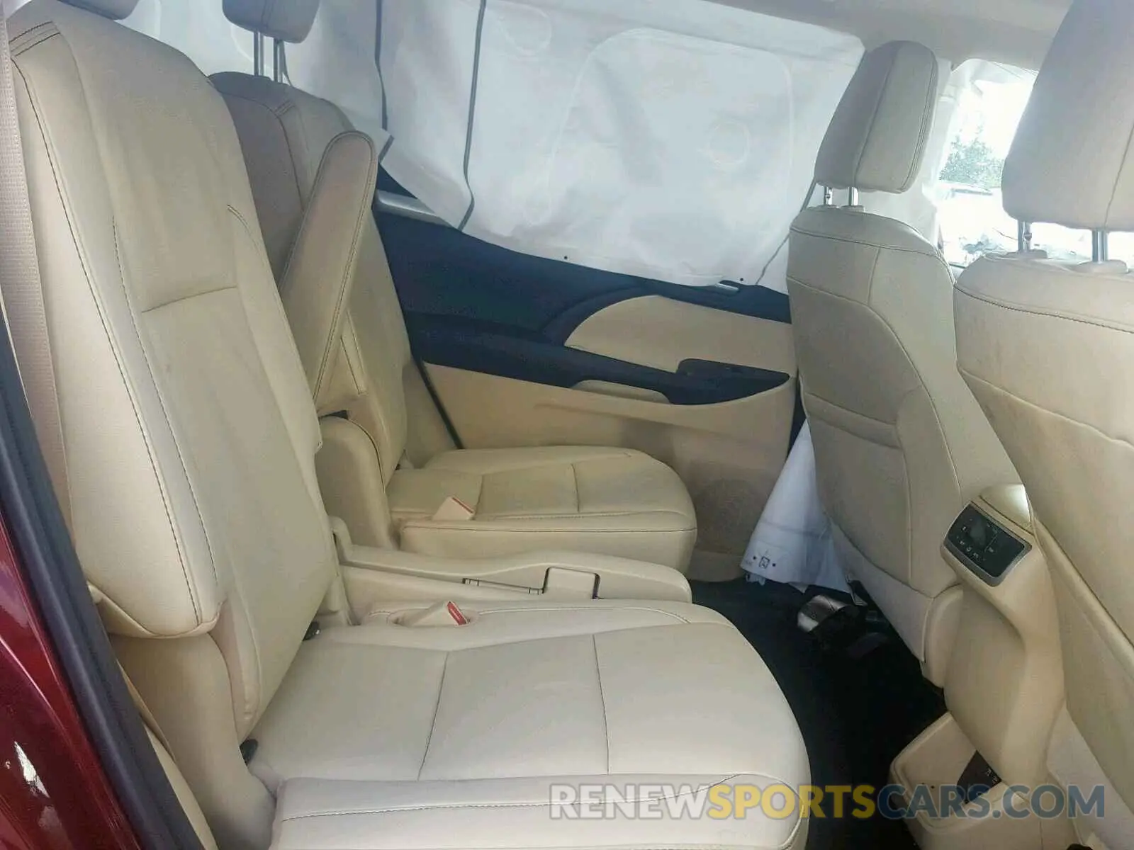 6 Photograph of a damaged car 5TDJZRFH4KS920032 TOYOTA HIGHLANDER 2019
