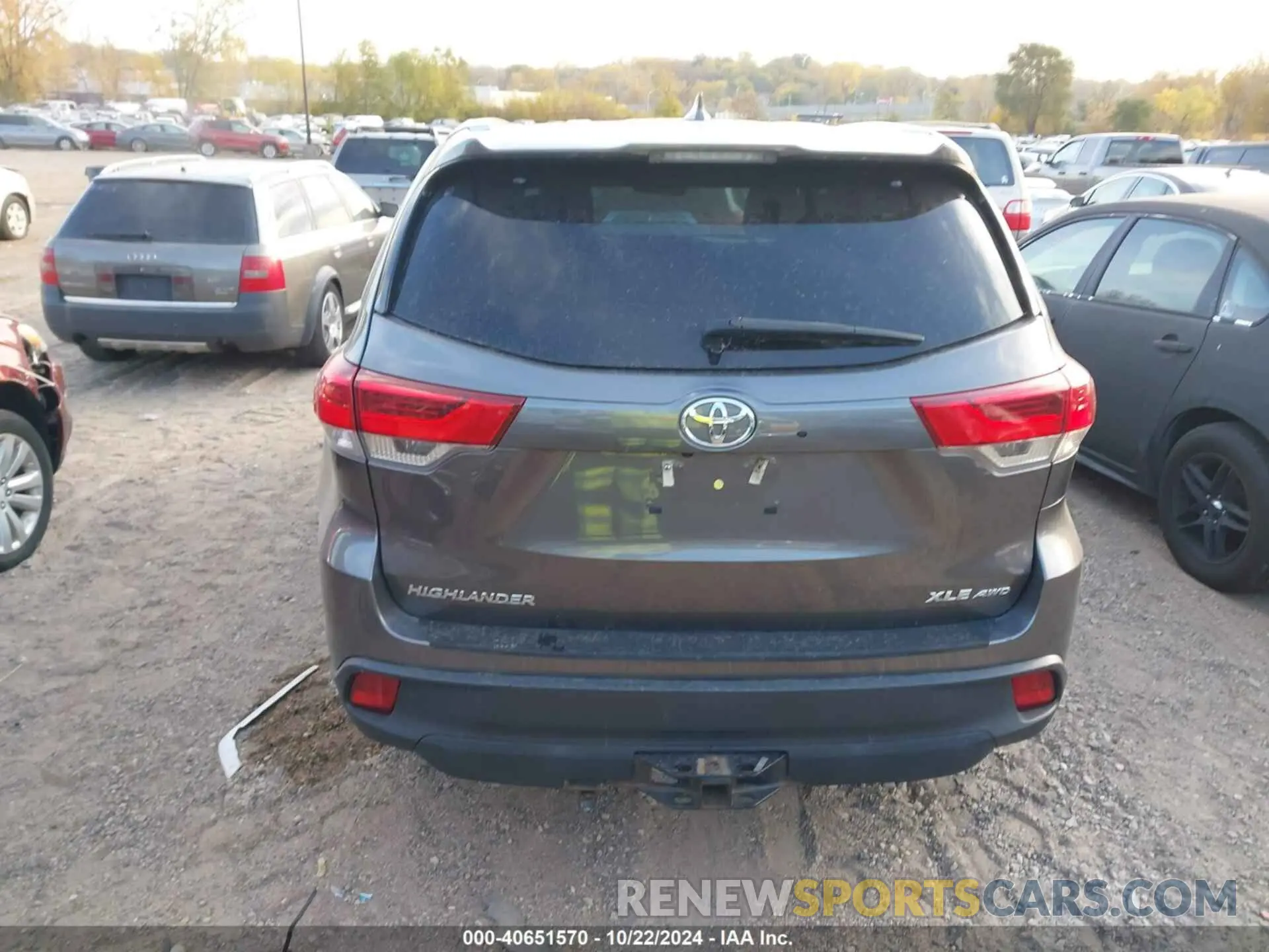17 Фотография поврежденного автомобиля 5TDJZRFH4KS931421 TOYOTA HIGHLANDER 2019
