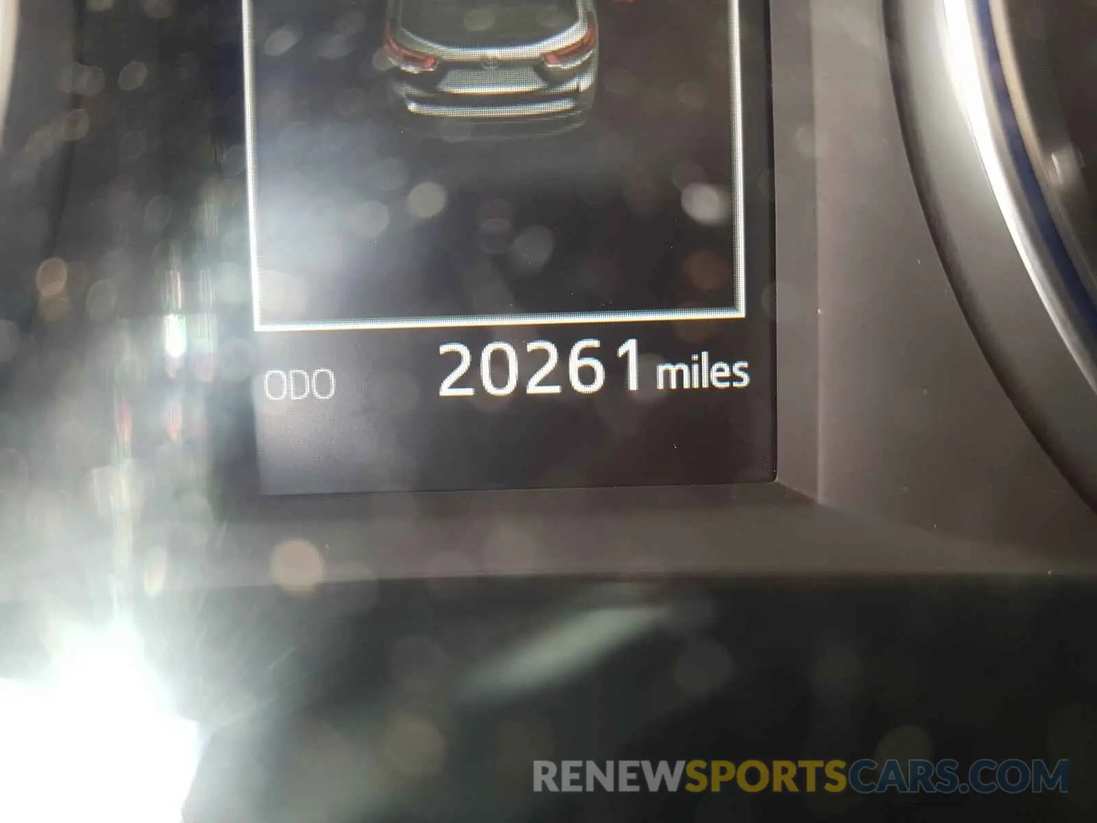 8 Photograph of a damaged car 5TDJZRFH4KS937753 TOYOTA HIGHLANDER 2019