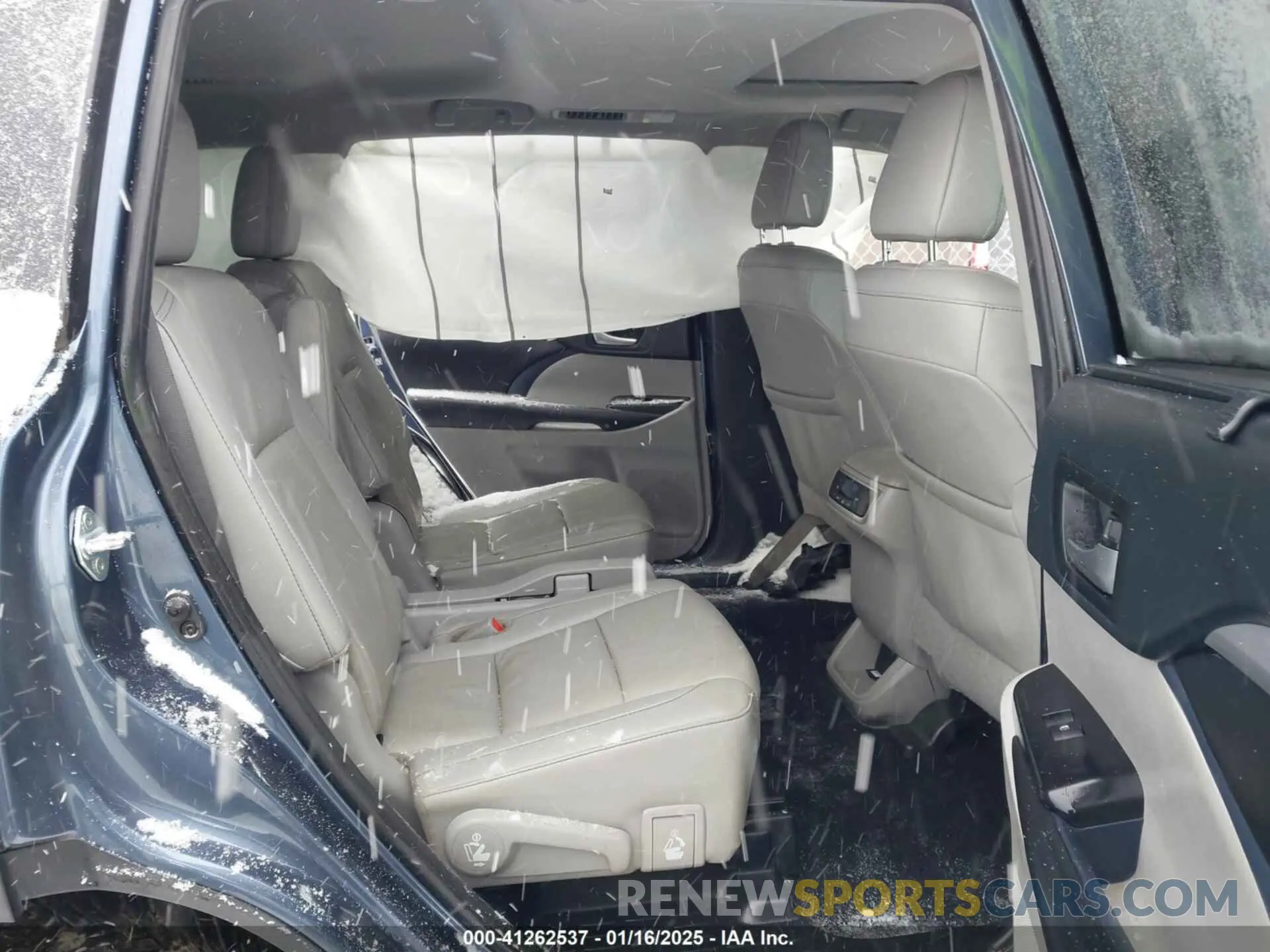 8 Фотография поврежденного автомобиля 5TDJZRFH4KS999914 TOYOTA HIGHLANDER 2019