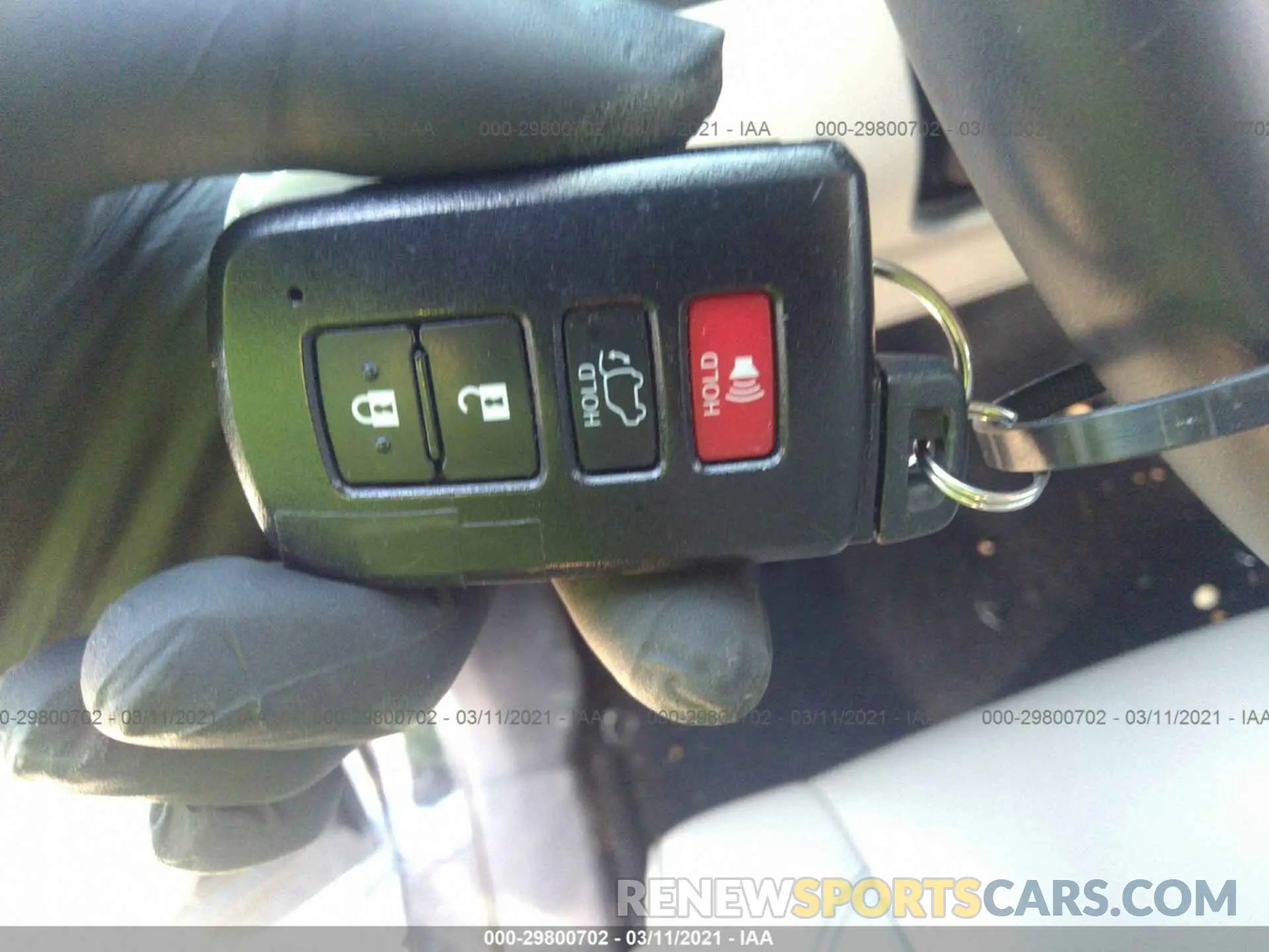 11 Photograph of a damaged car 5TDJZRFH5KS568255 TOYOTA HIGHLANDER 2019