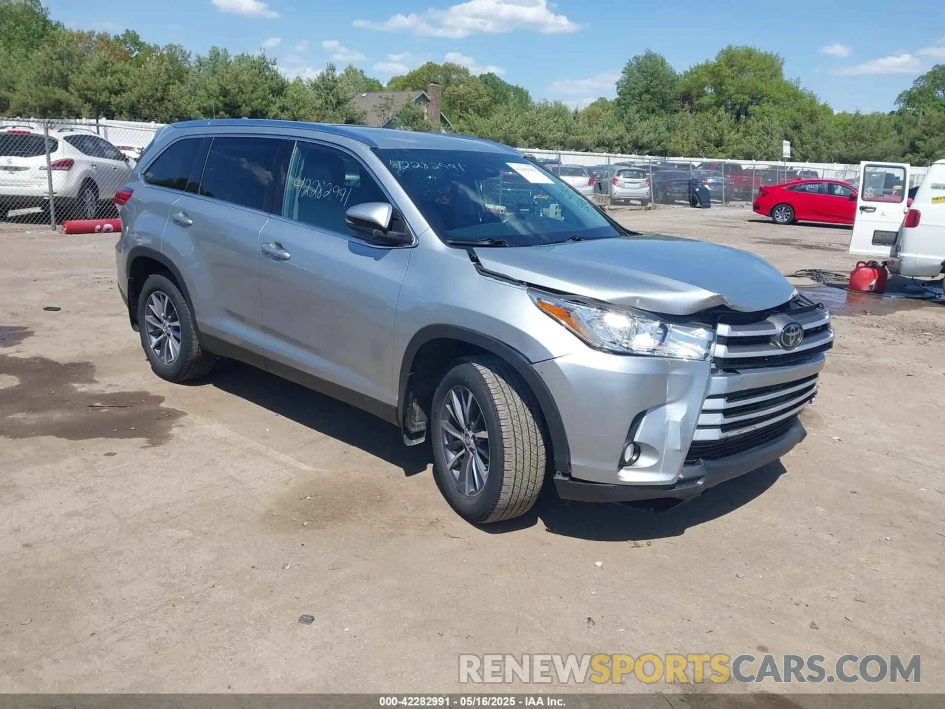 1 Фотография поврежденного автомобиля 5TDJZRFH5KS570670 TOYOTA HIGHLANDER 2019
