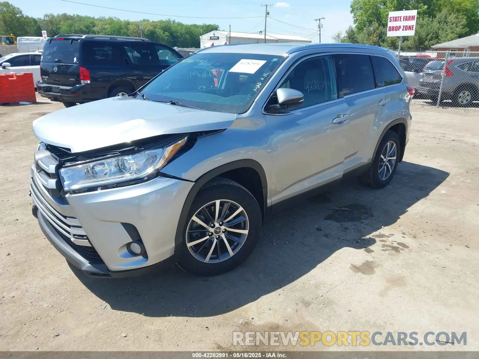 2 Фотография поврежденного автомобиля 5TDJZRFH5KS570670 TOYOTA HIGHLANDER 2019