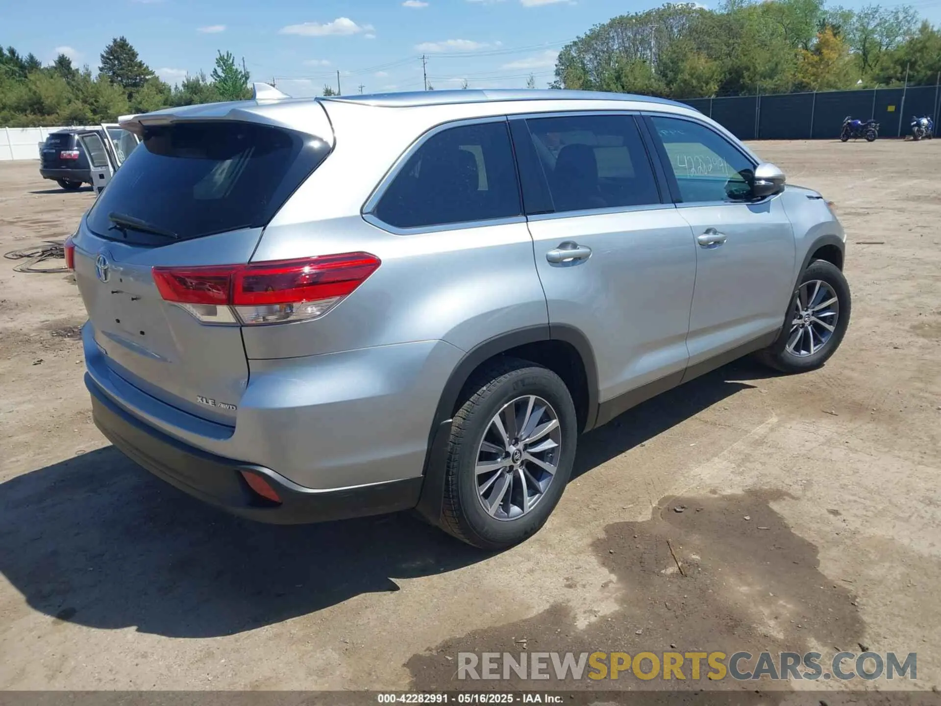 4 Фотография поврежденного автомобиля 5TDJZRFH5KS570670 TOYOTA HIGHLANDER 2019
