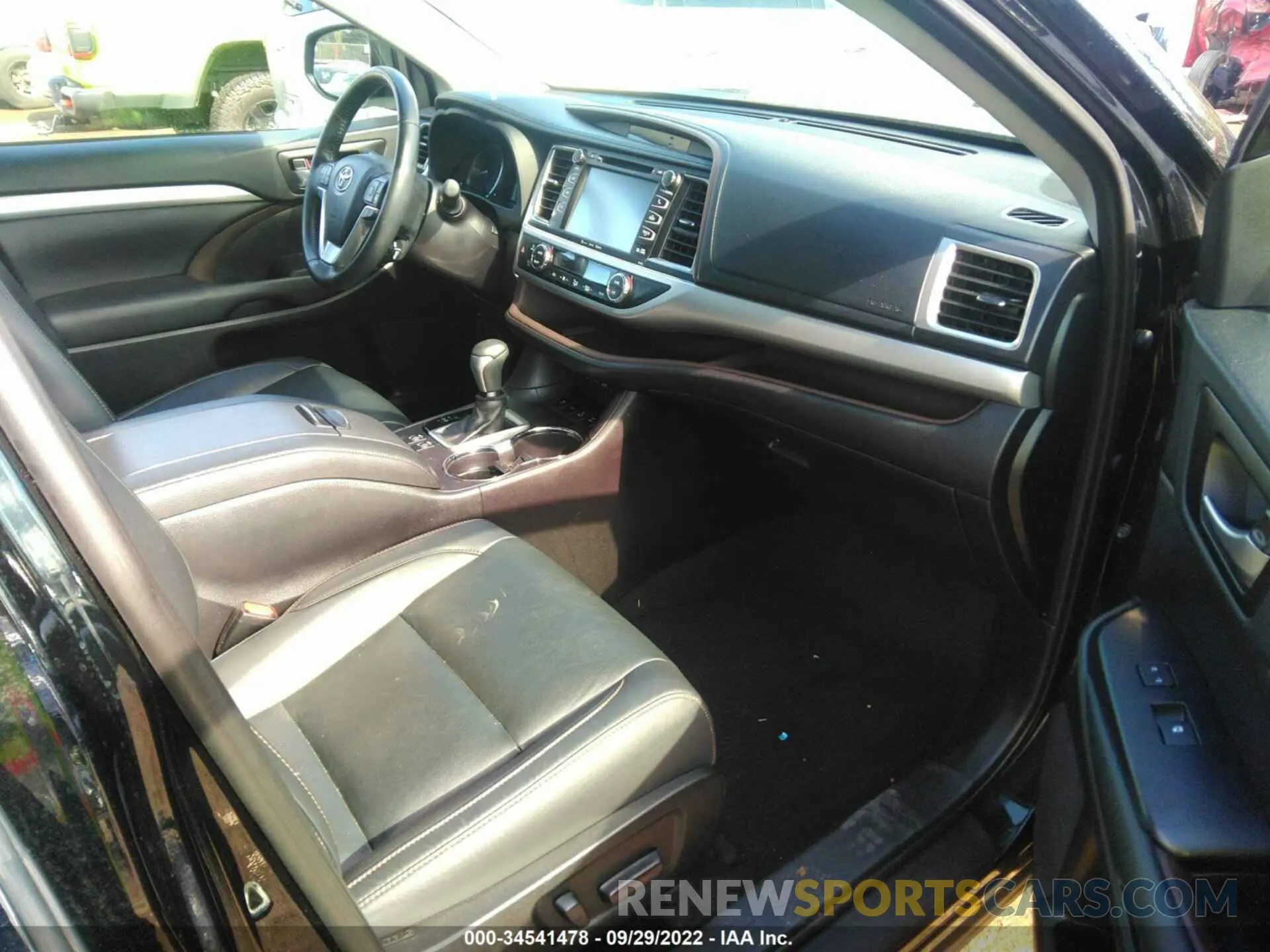 5 Фотография поврежденного автомобиля 5TDJZRFH5KS571849 TOYOTA HIGHLANDER 2019