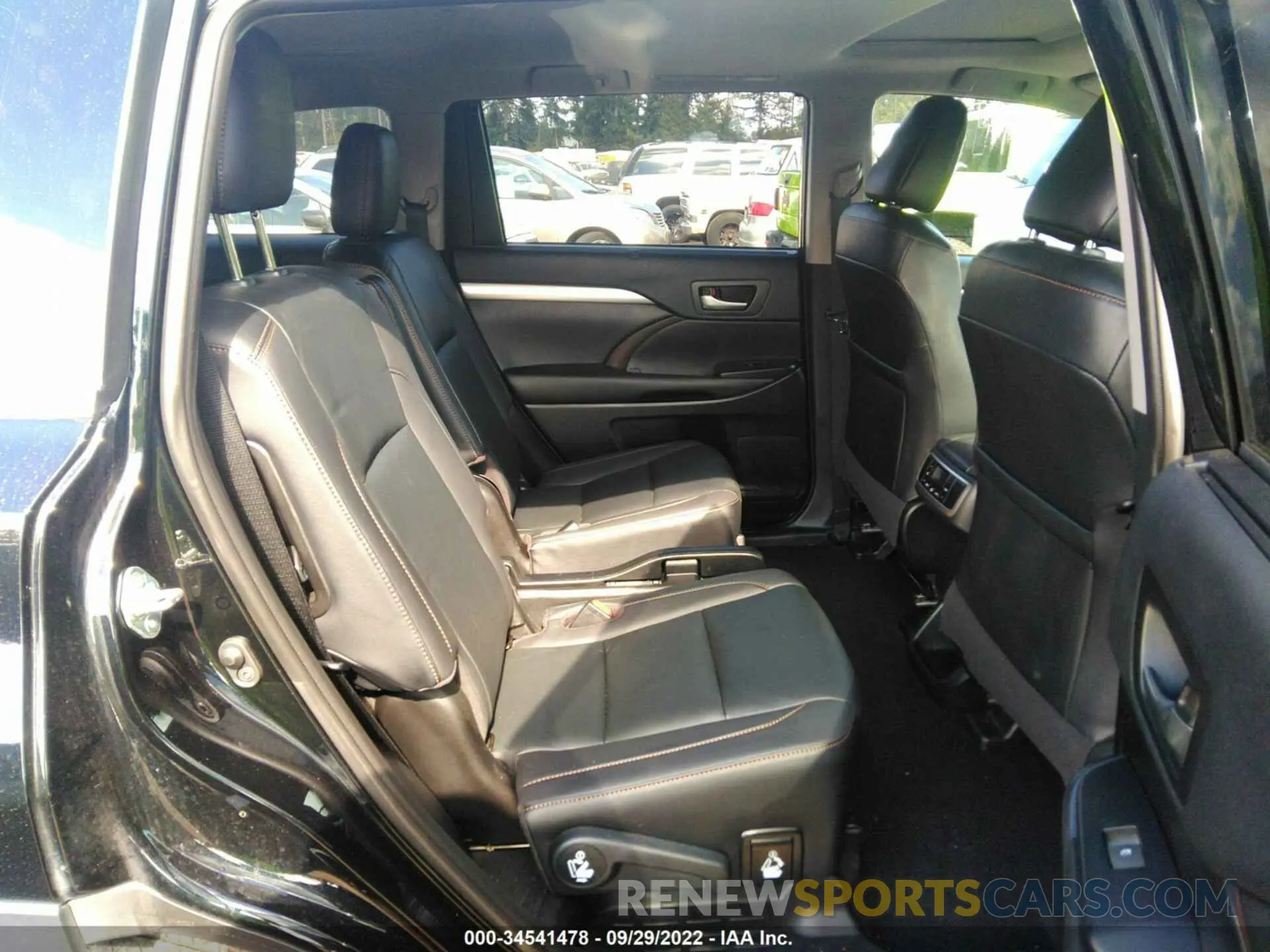 8 Фотография поврежденного автомобиля 5TDJZRFH5KS571849 TOYOTA HIGHLANDER 2019