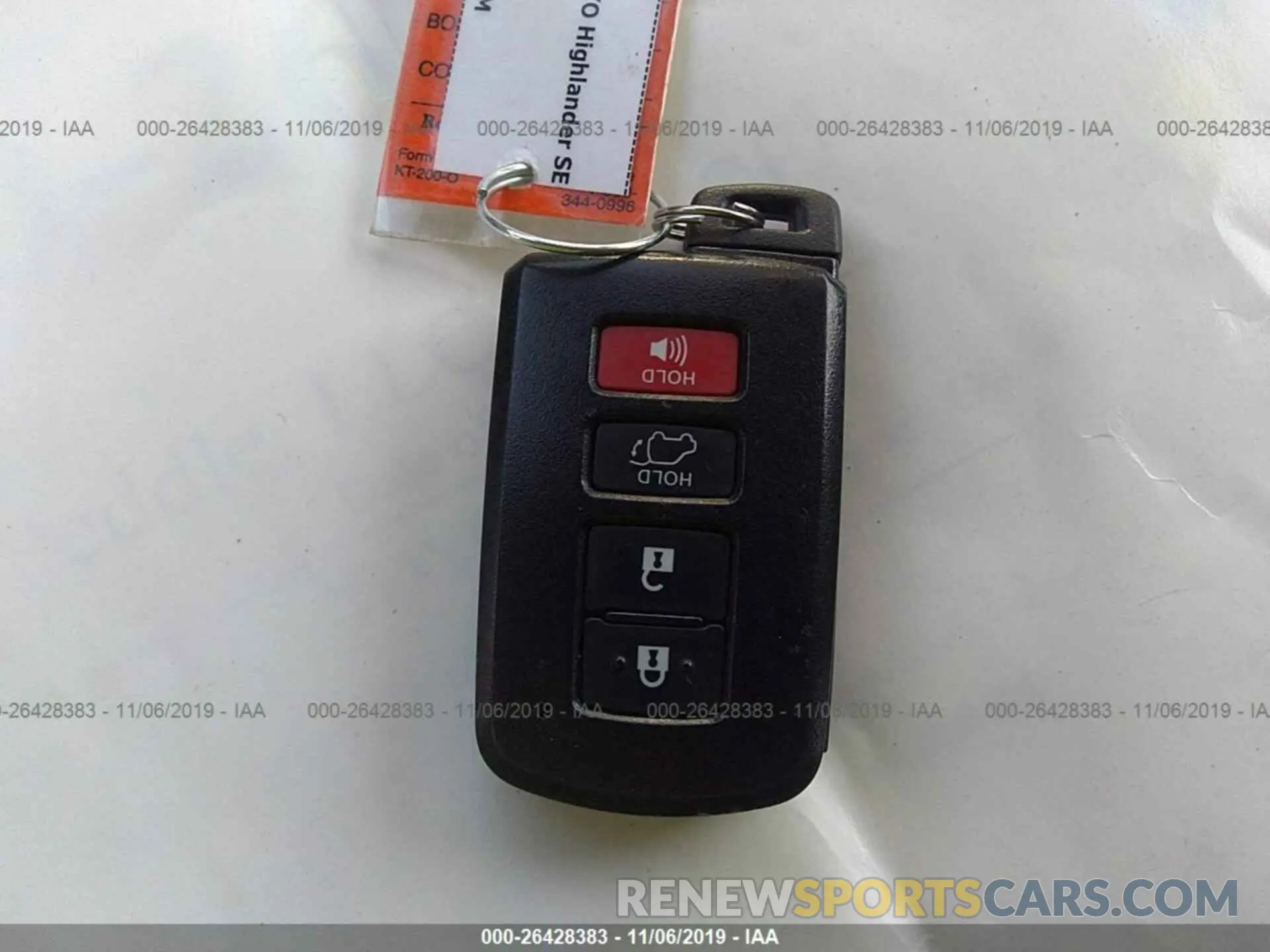 11 Photograph of a damaged car 5TDJZRFH5KS573603 TOYOTA HIGHLANDER 2019
