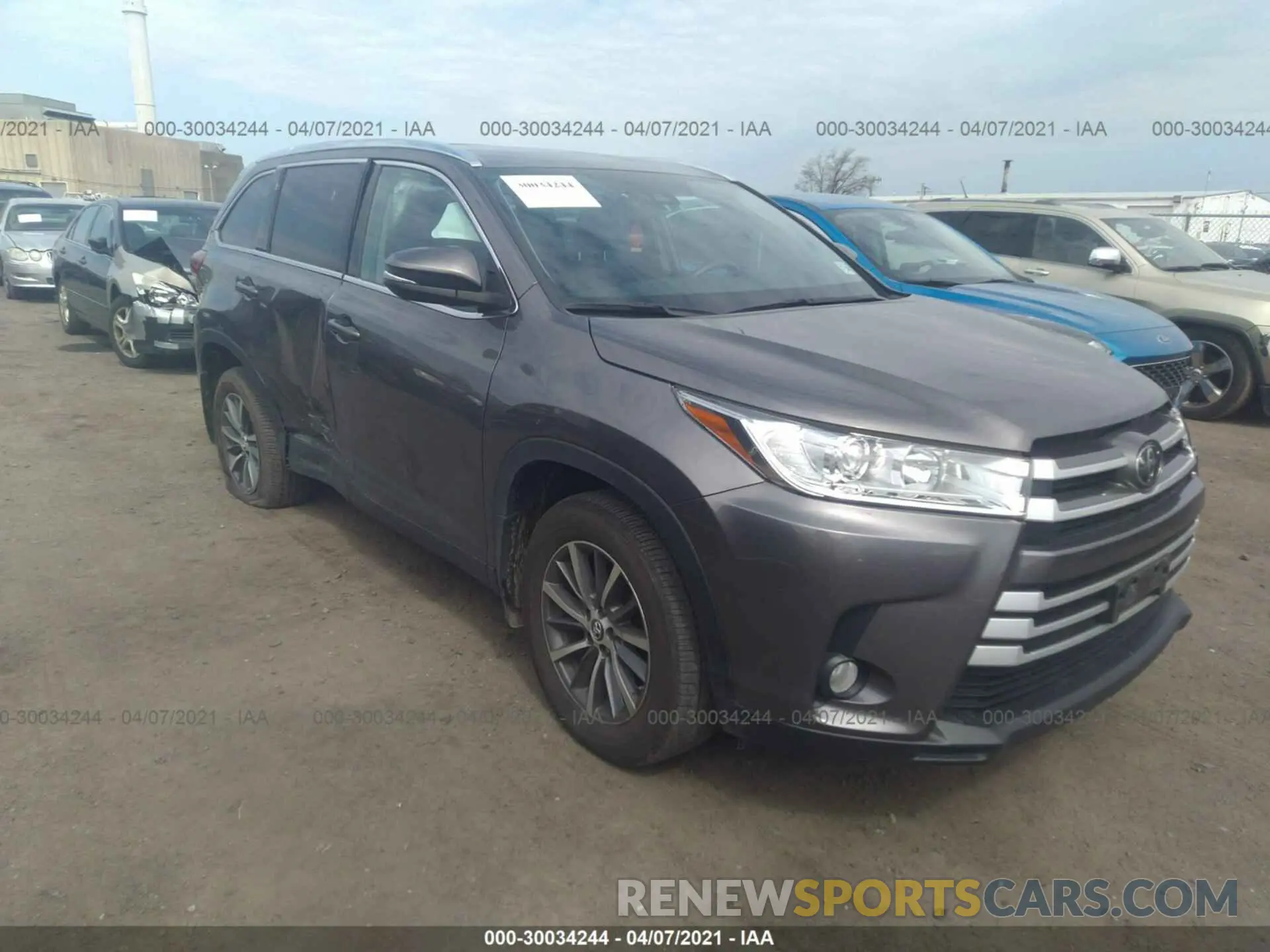 1 Photograph of a damaged car 5TDJZRFH5KS594905 TOYOTA HIGHLANDER 2019