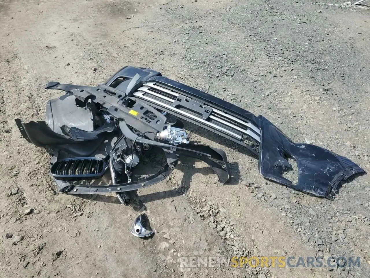 13 Photograph of a damaged car 5TDJZRFH5KS604039 TOYOTA HIGHLANDER 2019