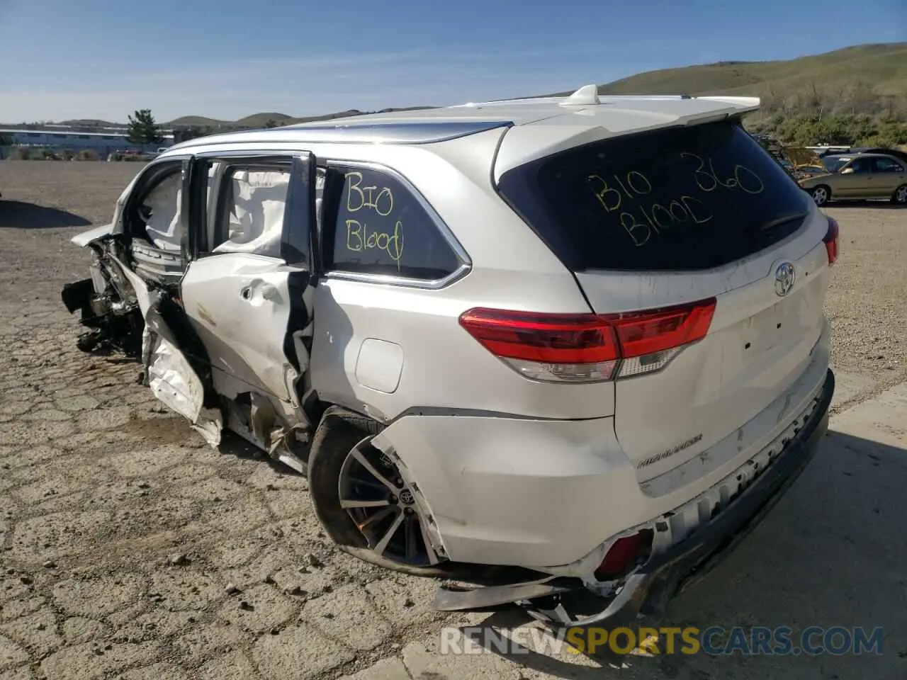 3 Фотография поврежденного автомобиля 5TDJZRFH5KS606714 TOYOTA HIGHLANDER 2019