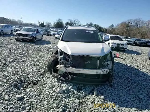 12 Photograph of a damaged car 5TDJZRFH5KS607037 TOYOTA HIGHLANDER 2019