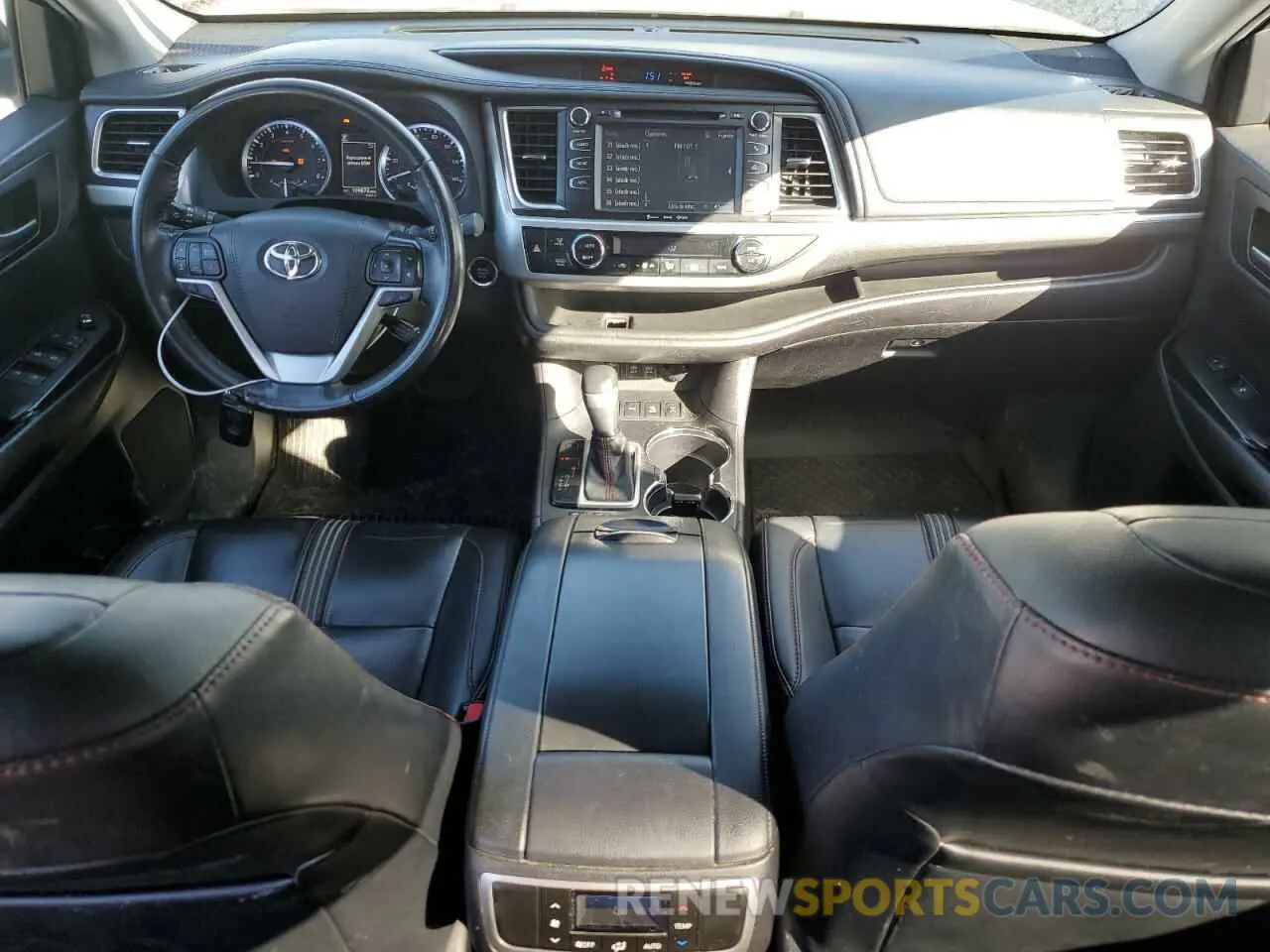8 Photograph of a damaged car 5TDJZRFH5KS607037 TOYOTA HIGHLANDER 2019