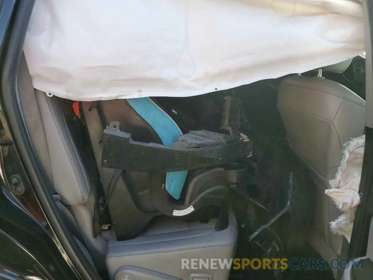 11 Photograph of a damaged car 5TDJZRFH5KS625506 TOYOTA HIGHLANDER 2019
