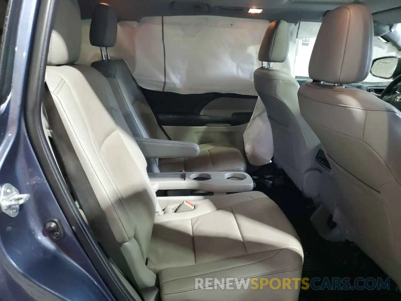 11 Фотография поврежденного автомобиля 5TDJZRFH5KS714752 TOYOTA HIGHLANDER 2019