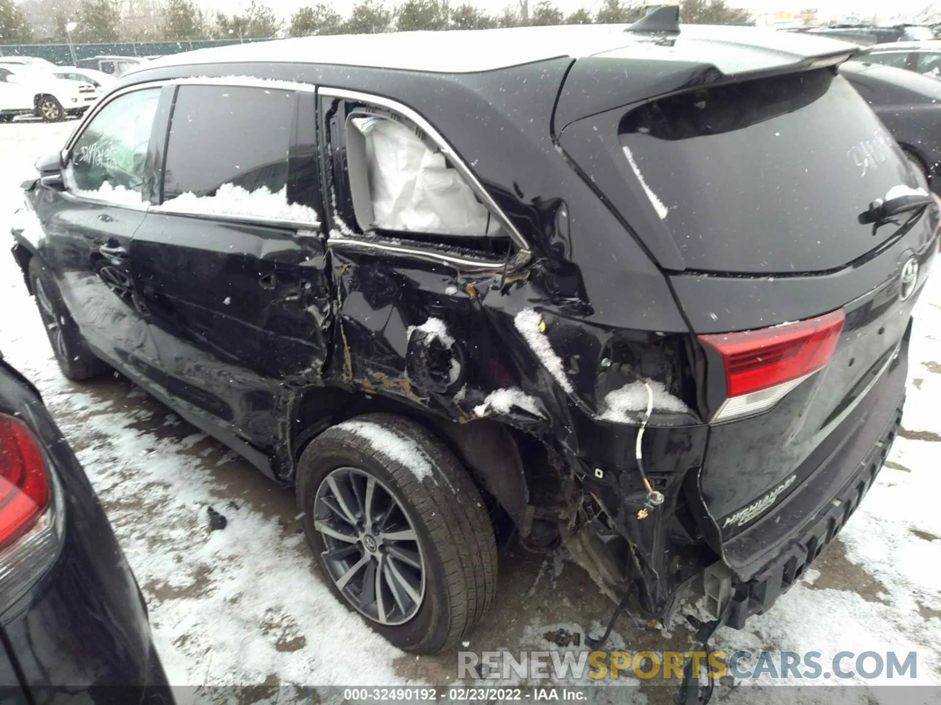 3 Фотография поврежденного автомобиля 5TDJZRFH5KS922808 TOYOTA HIGHLANDER 2019