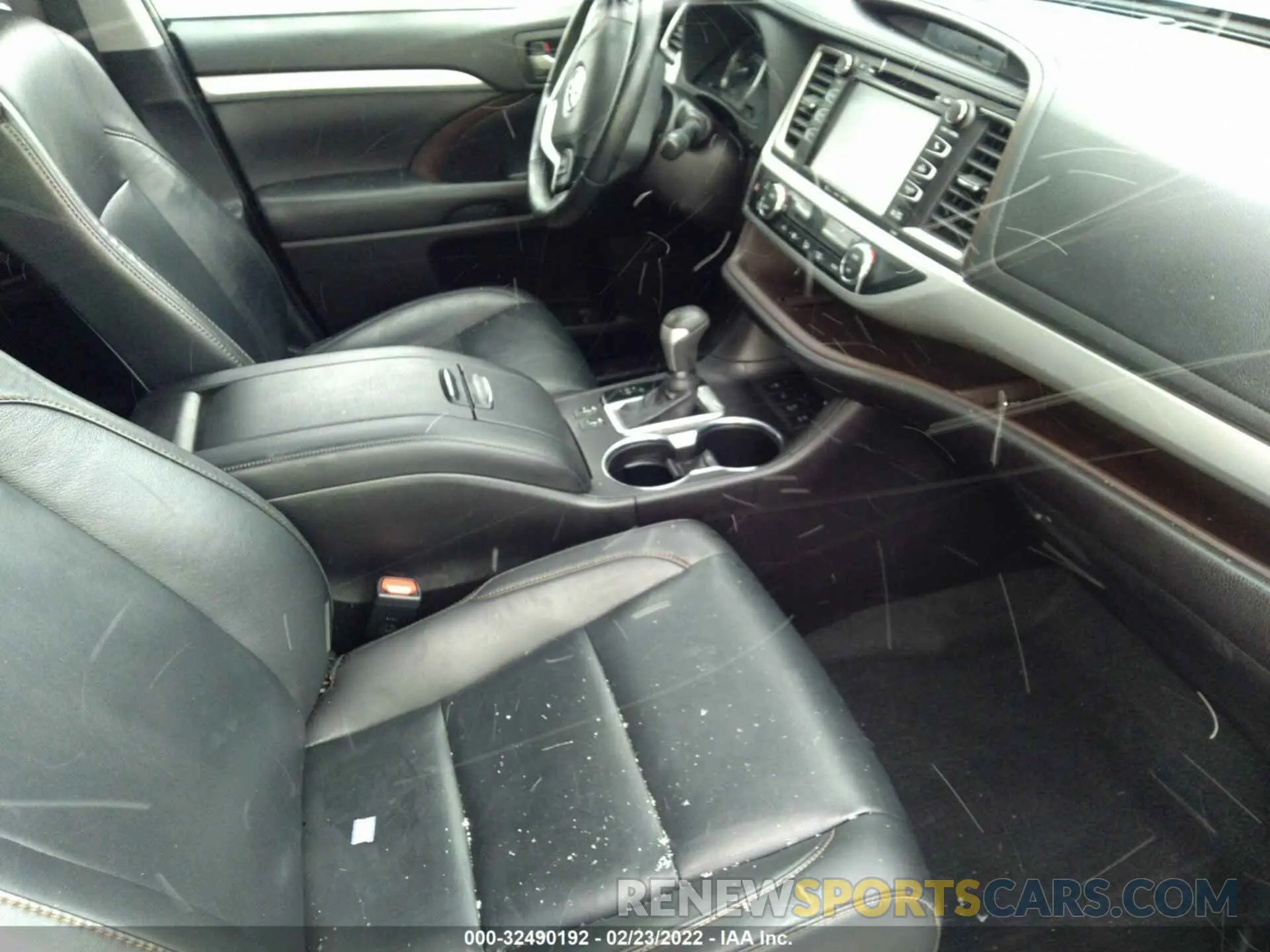 5 Фотография поврежденного автомобиля 5TDJZRFH5KS922808 TOYOTA HIGHLANDER 2019