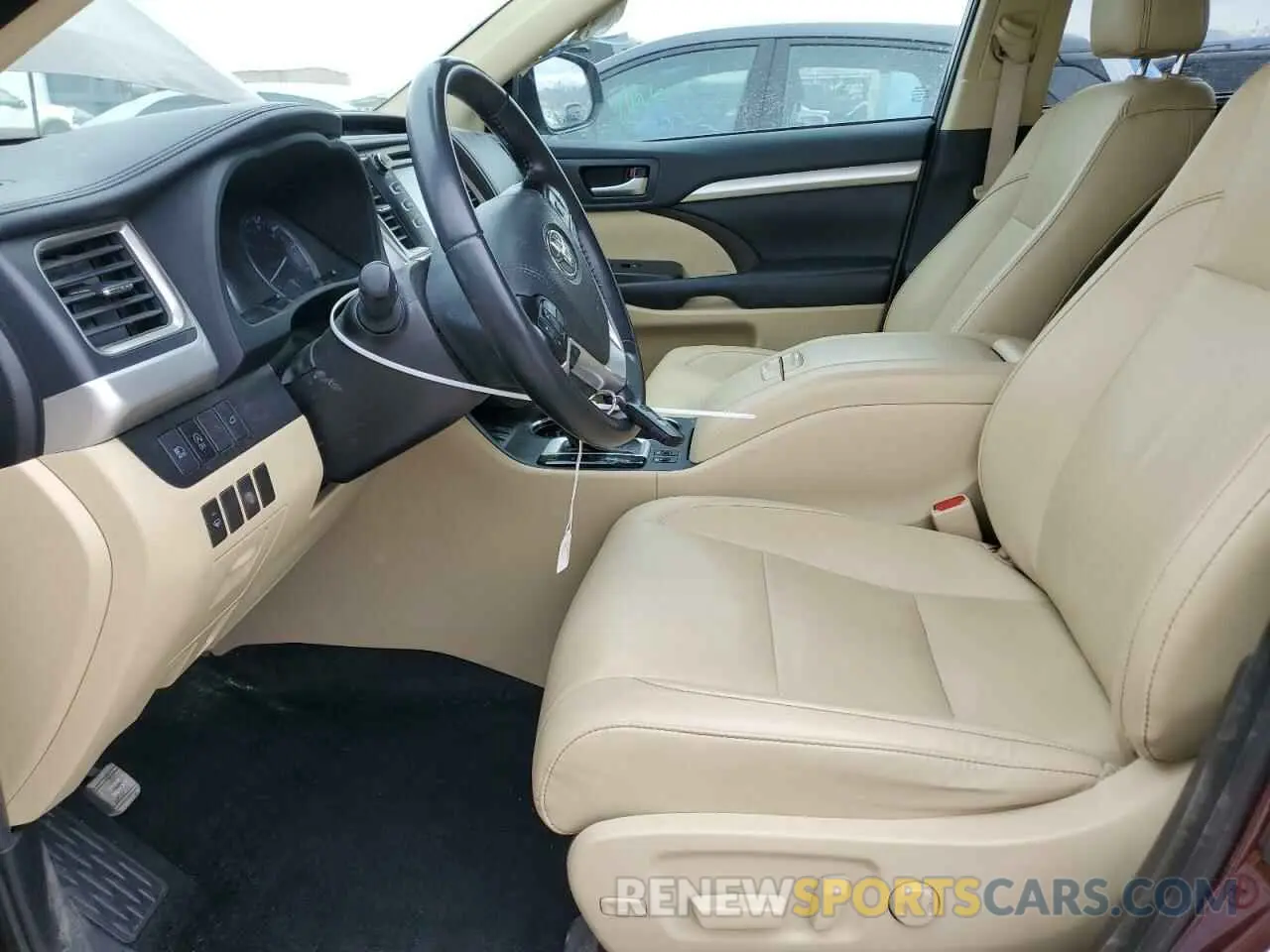 7 Photograph of a damaged car 5TDJZRFH5KS930410 TOYOTA HIGHLANDER 2019