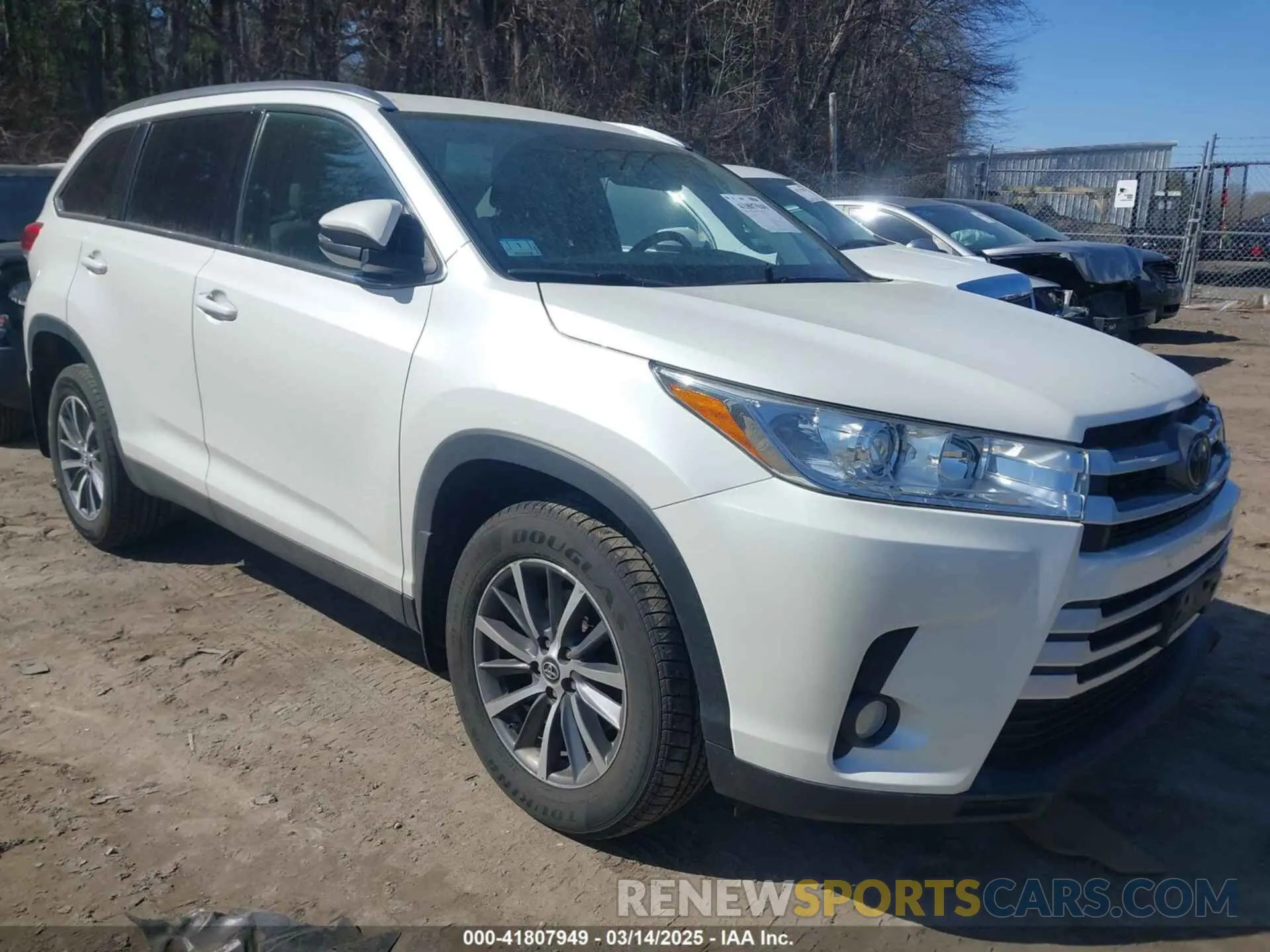 1 Фотография поврежденного автомобиля 5TDJZRFH5KS933386 TOYOTA HIGHLANDER 2019
