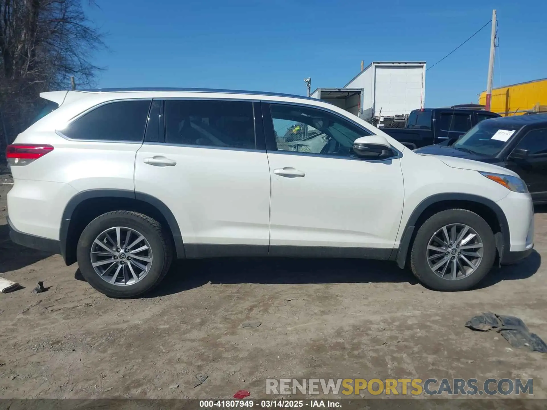 13 Фотография поврежденного автомобиля 5TDJZRFH5KS933386 TOYOTA HIGHLANDER 2019