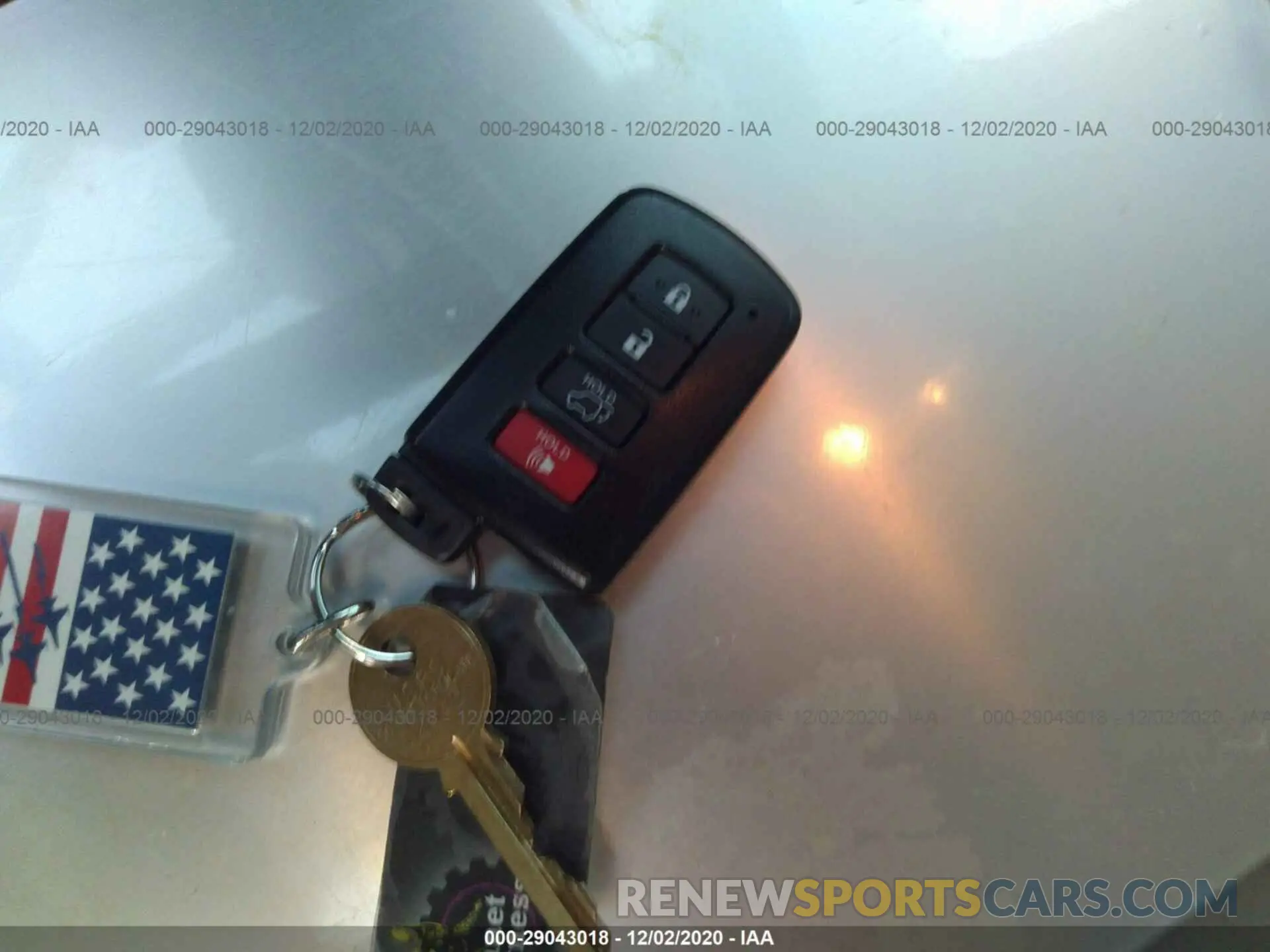 11 Photograph of a damaged car 5TDJZRFH5KS974150 TOYOTA HIGHLANDER 2019