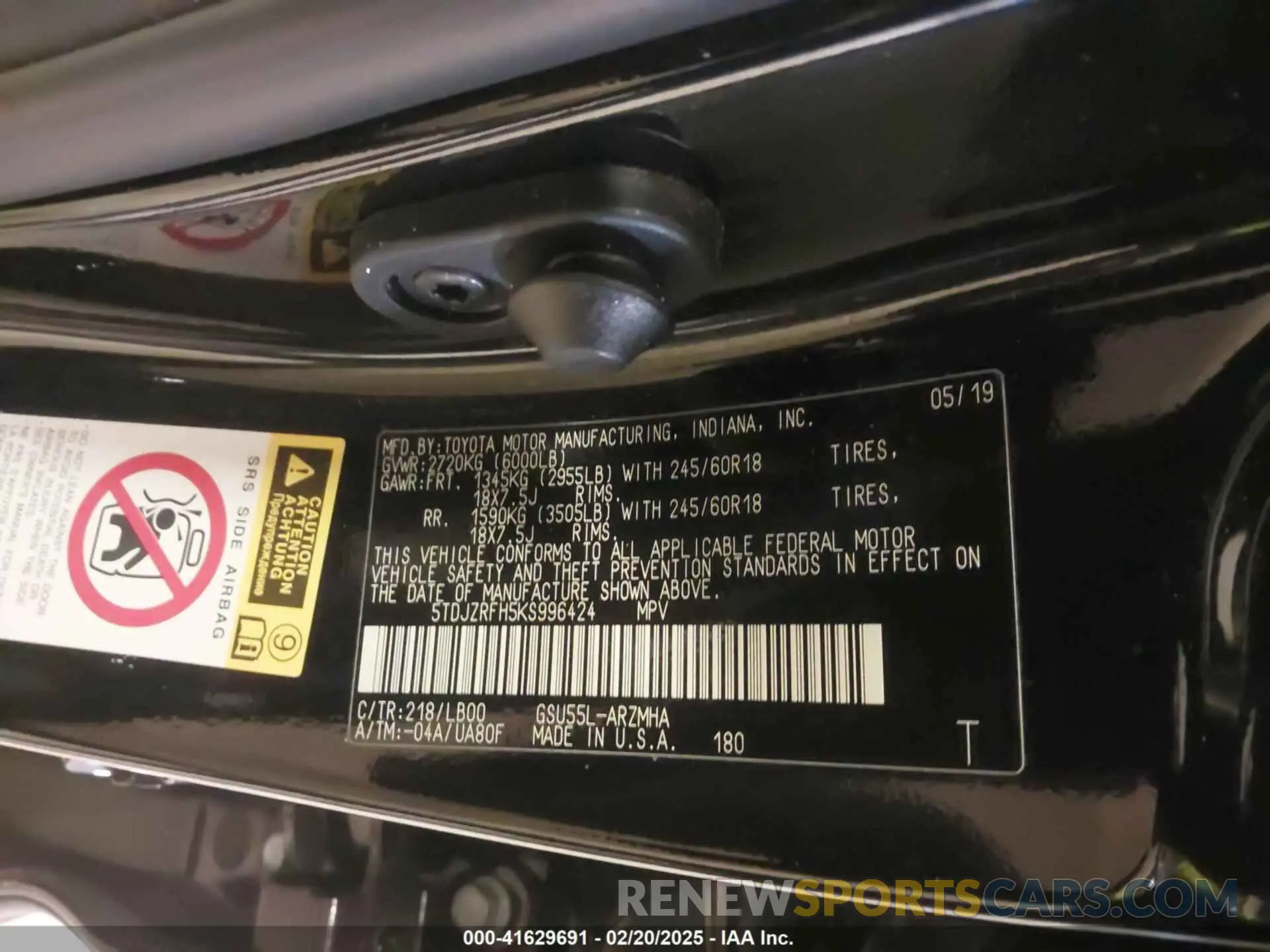 9 Photograph of a damaged car 5TDJZRFH5KS996424 TOYOTA HIGHLANDER 2019